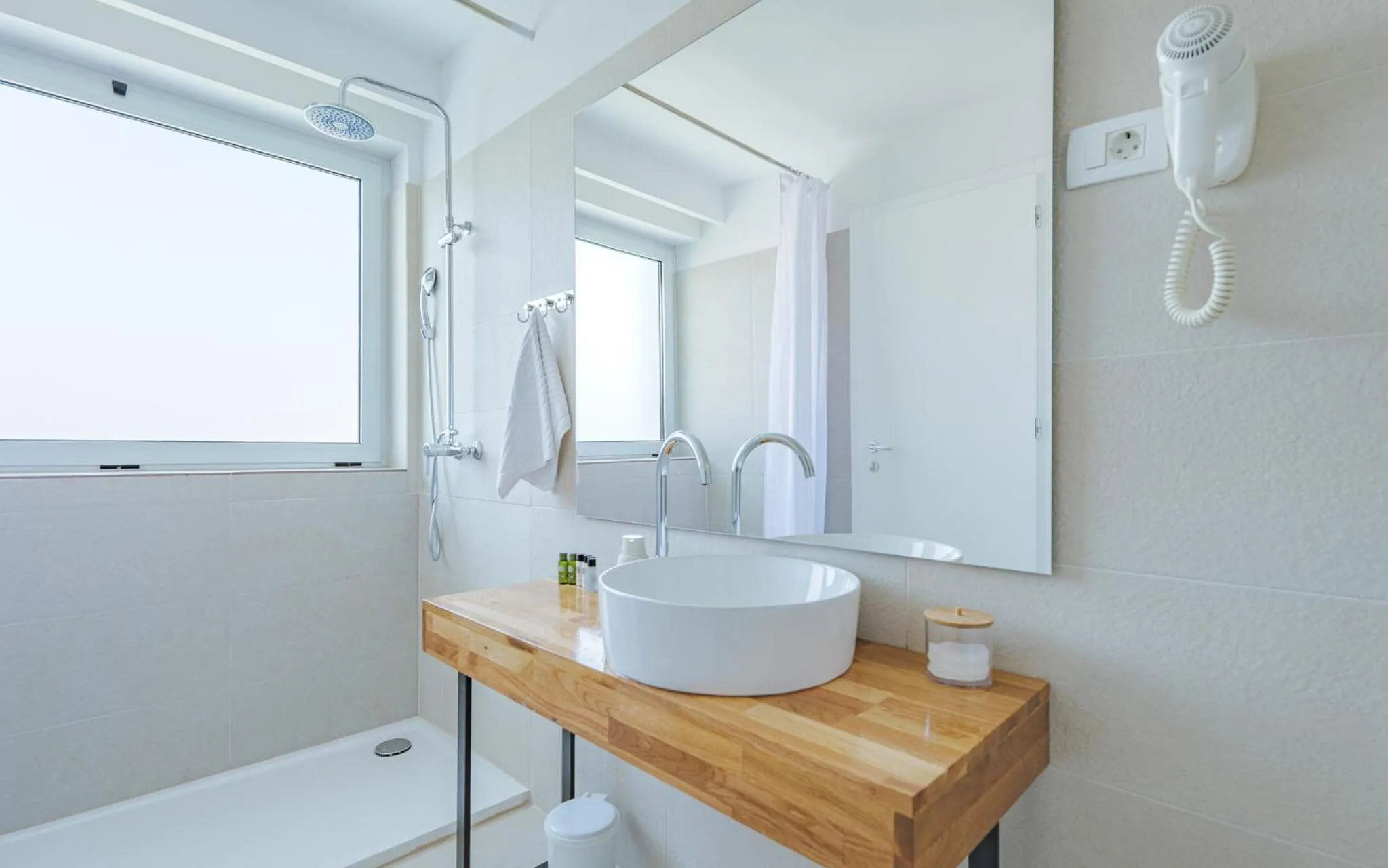 Shower in Monvidal by Bura Hotels - Adults Only