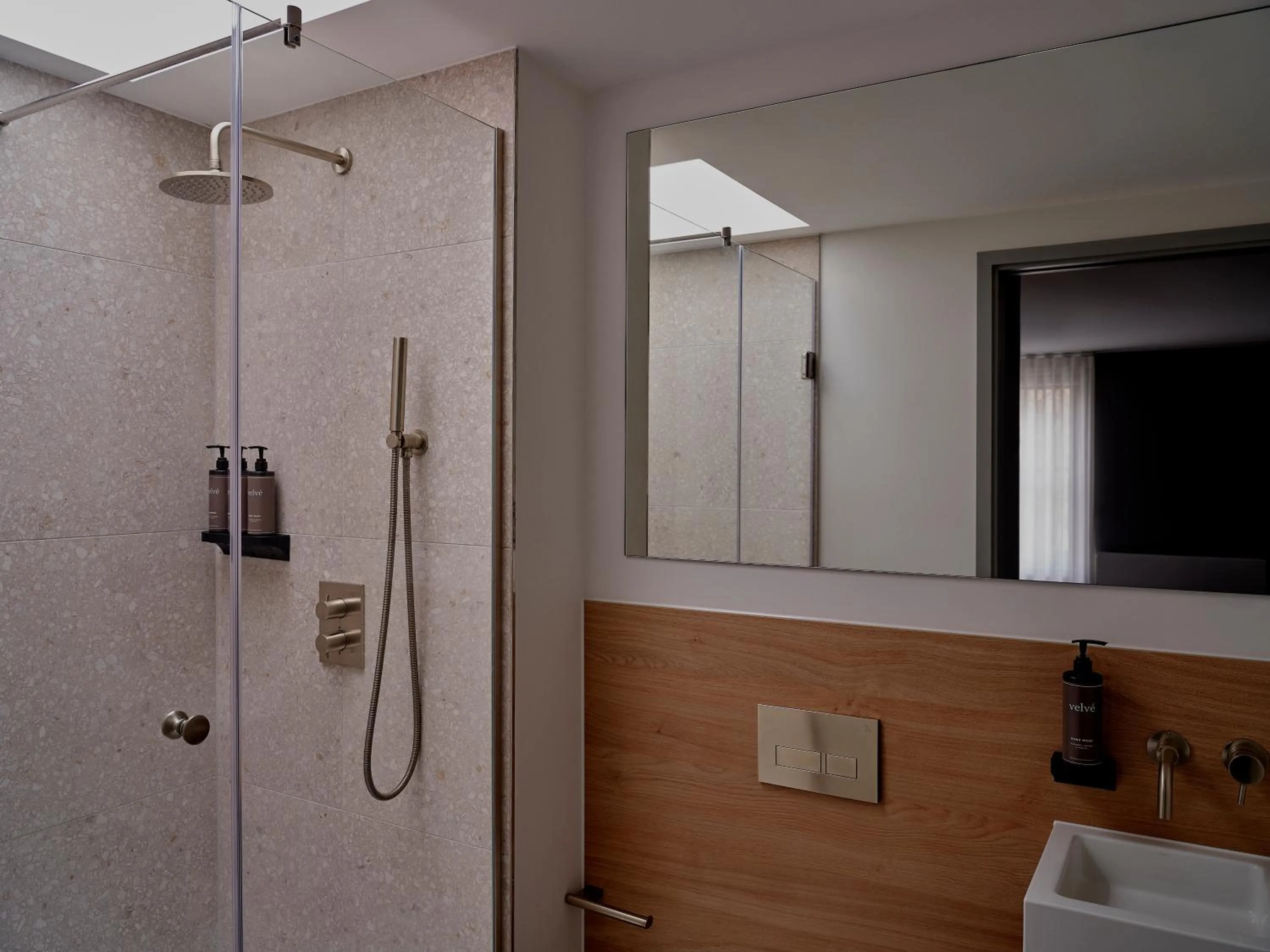 Shower in The Marloes