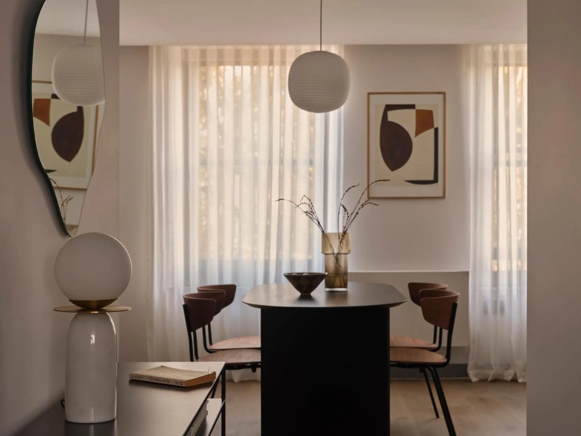 Dining area in The Marloes