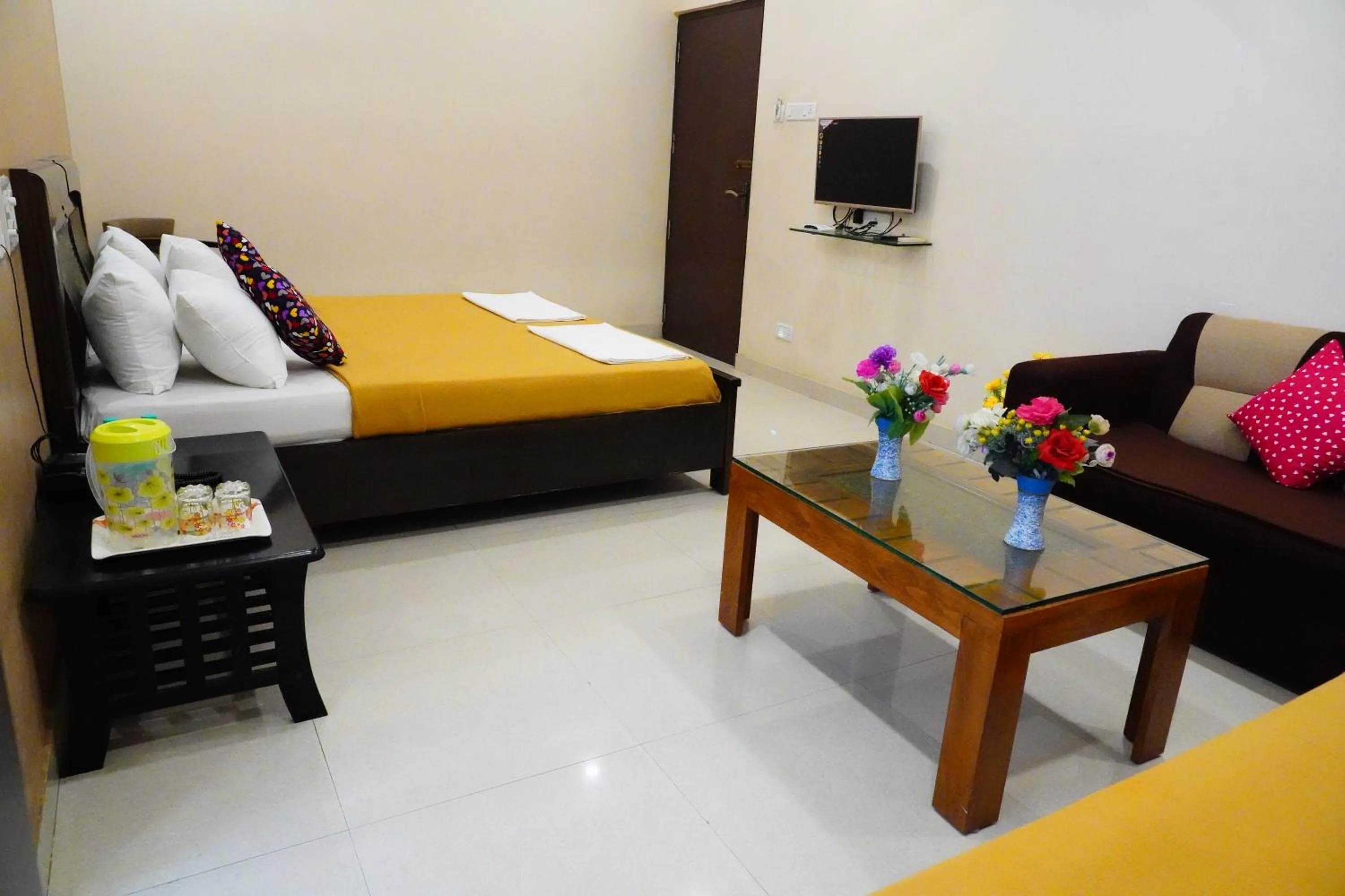 TV and multimedia, Bed in Vinayagam Residency