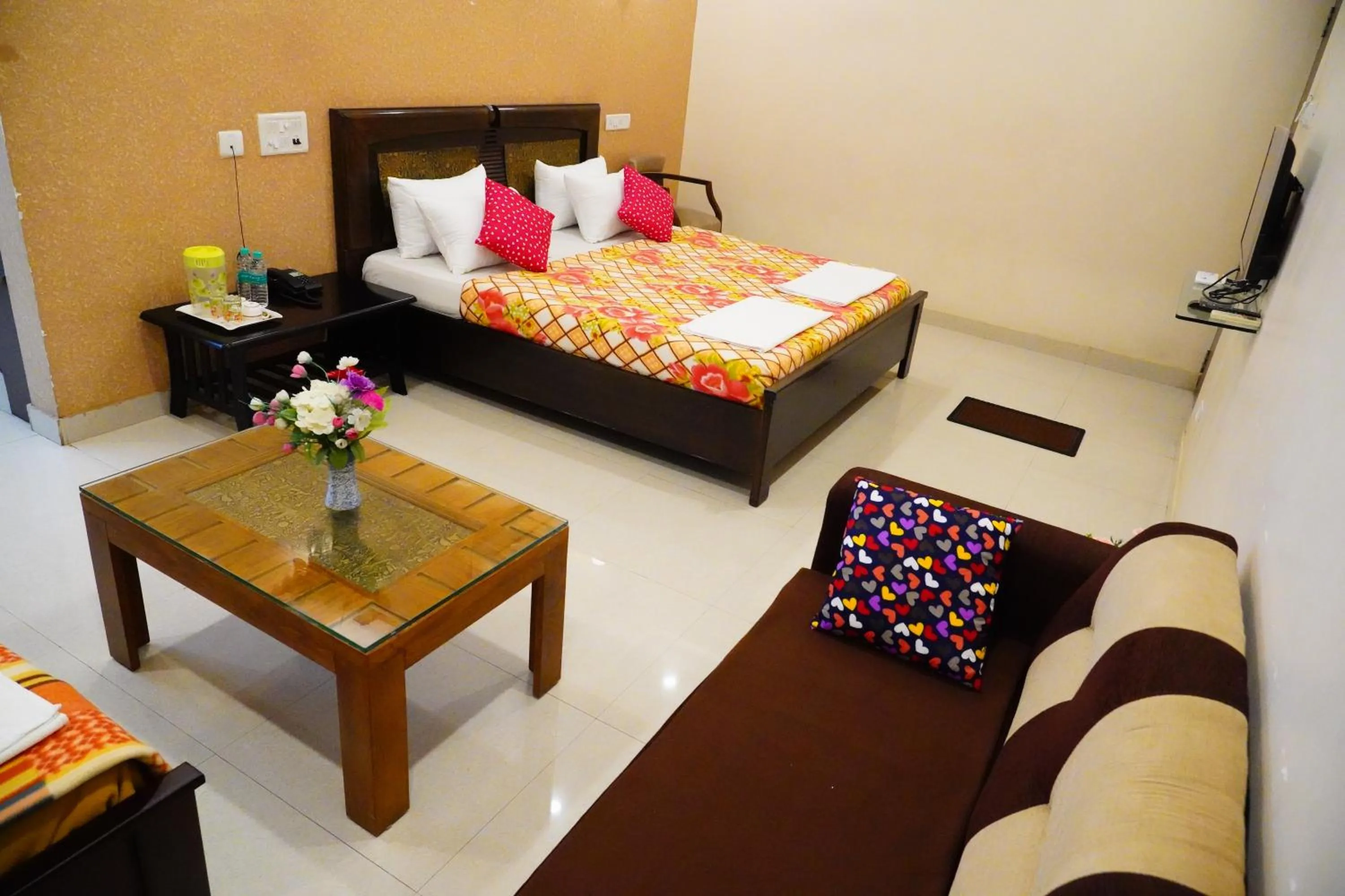 Bed in Vinayagam Residency