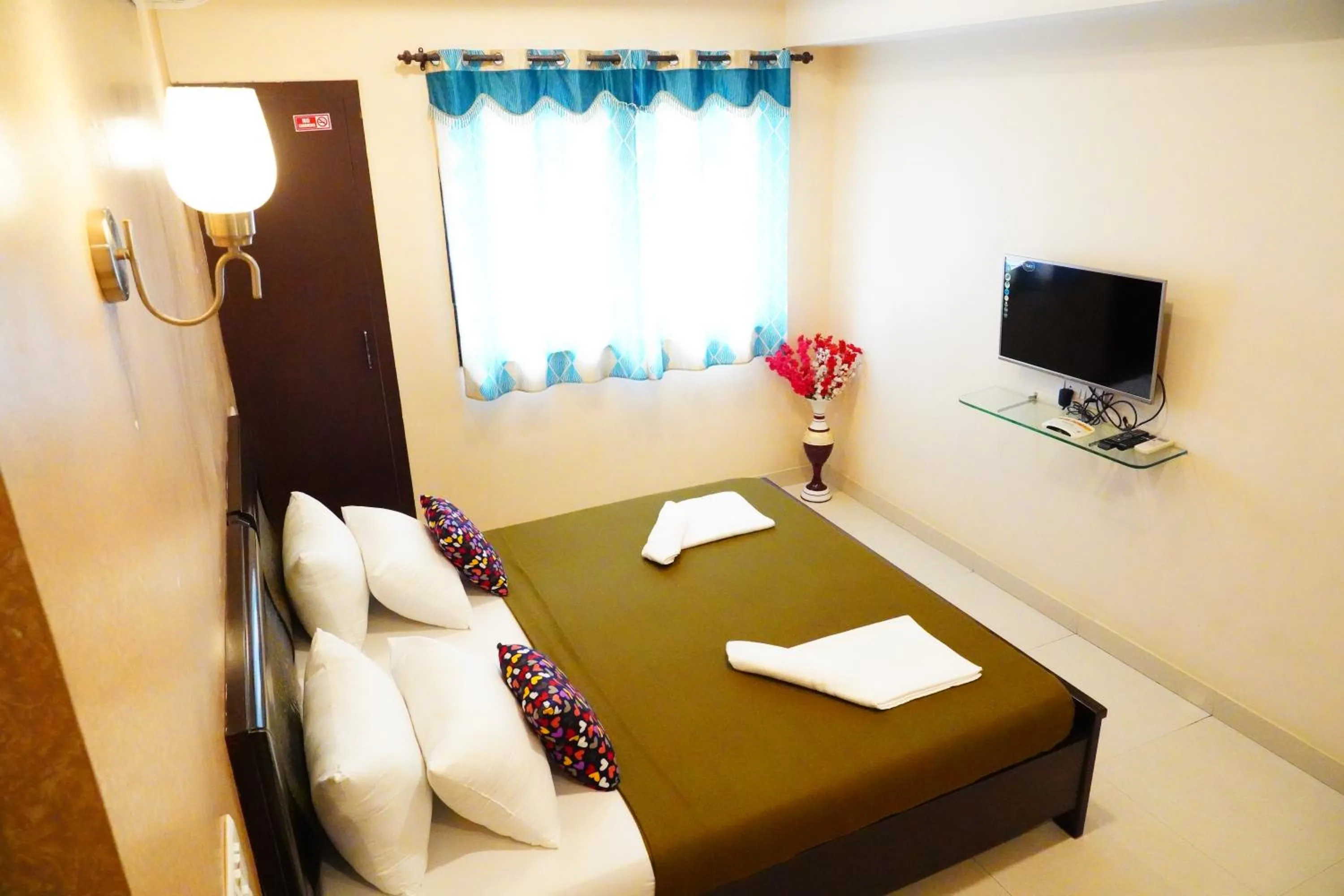 Bed in Vinayagam Residency