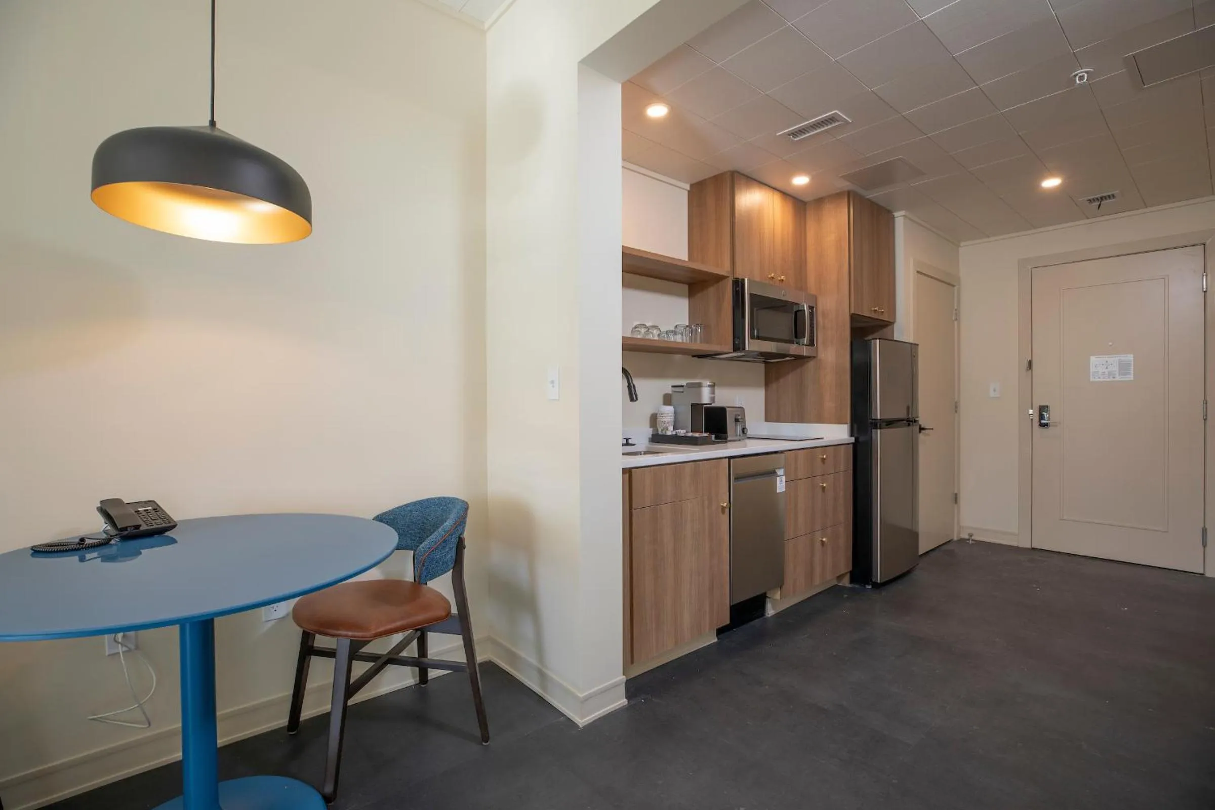 Kitchen or kitchenette in The Holbrook Hotel