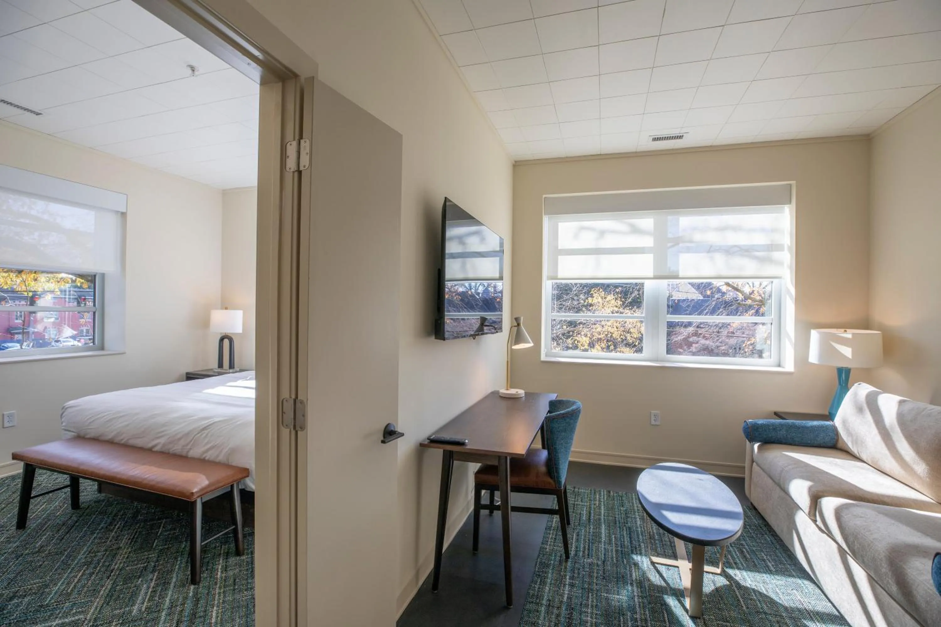 Living room, Bed in The Holbrook Hotel