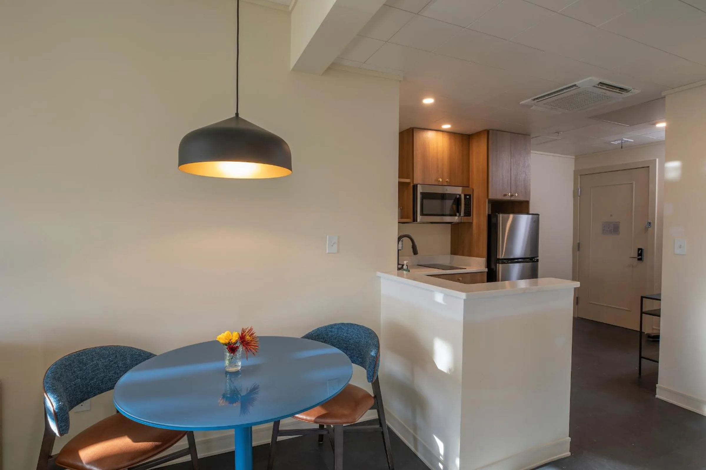 Kitchen or kitchenette in The Holbrook Hotel