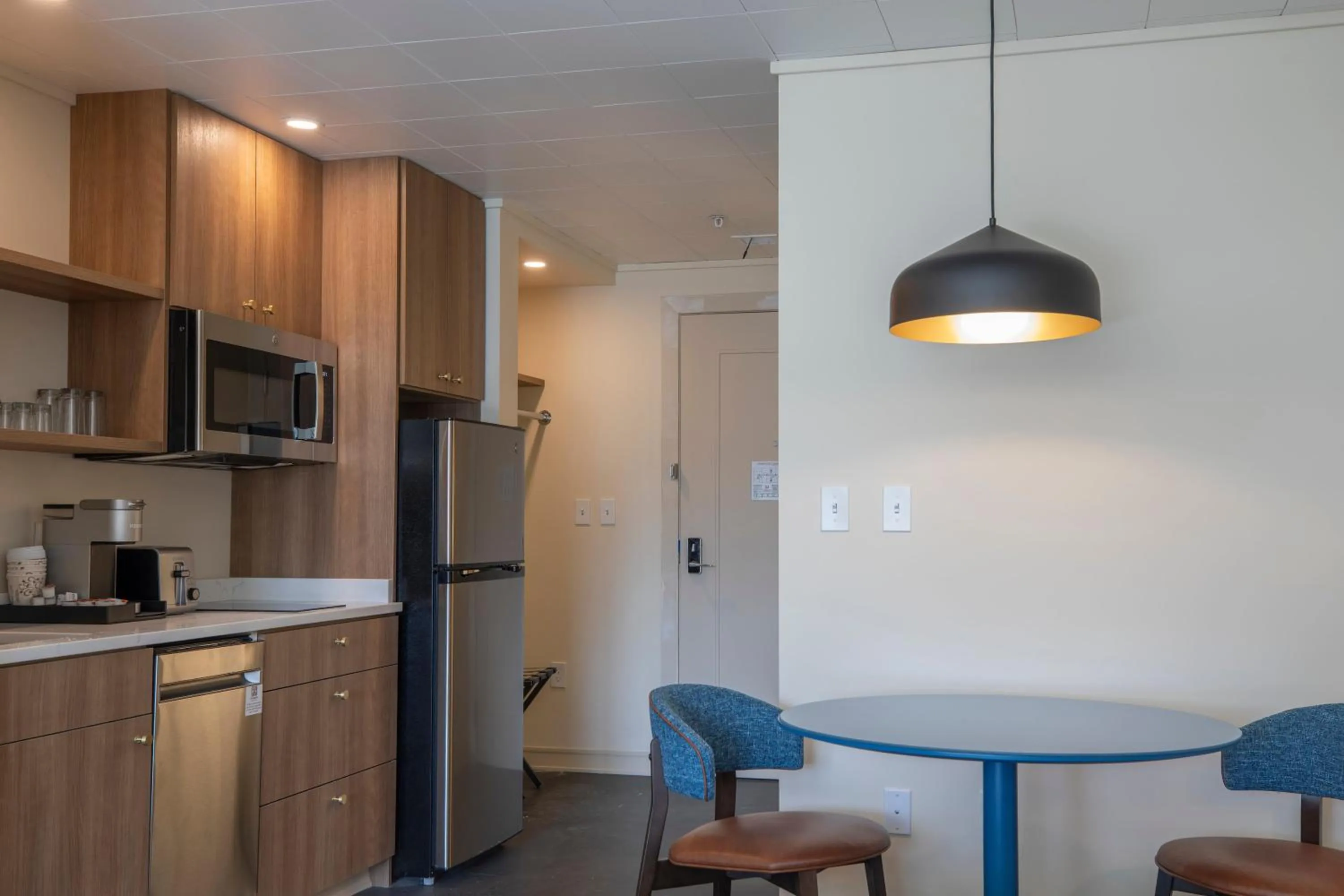 Kitchen or kitchenette in The Holbrook Hotel