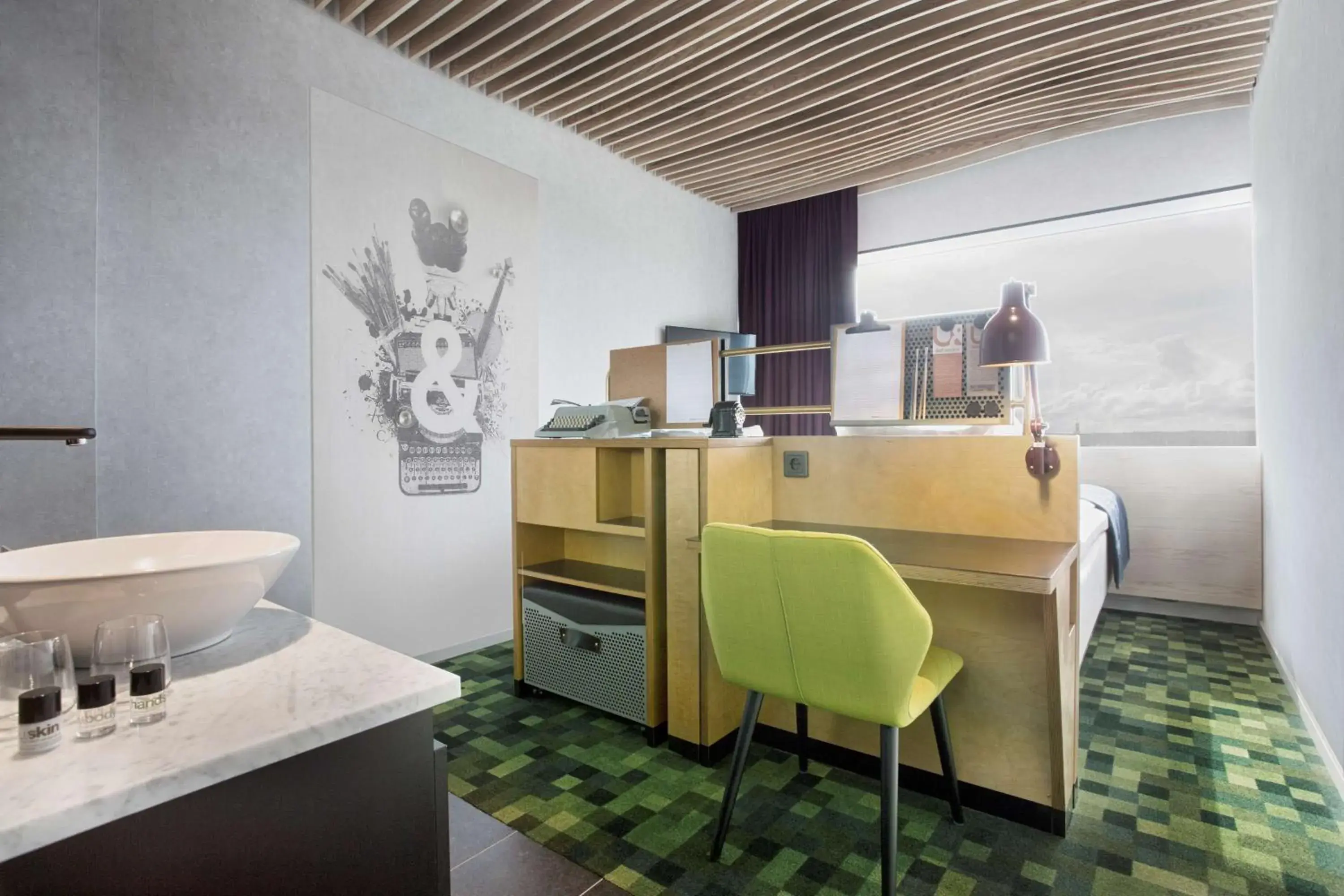 Superior Twin Room in U&Me; BW Signature Collection Superior Twin Room in U&Me; BW Signature Collection