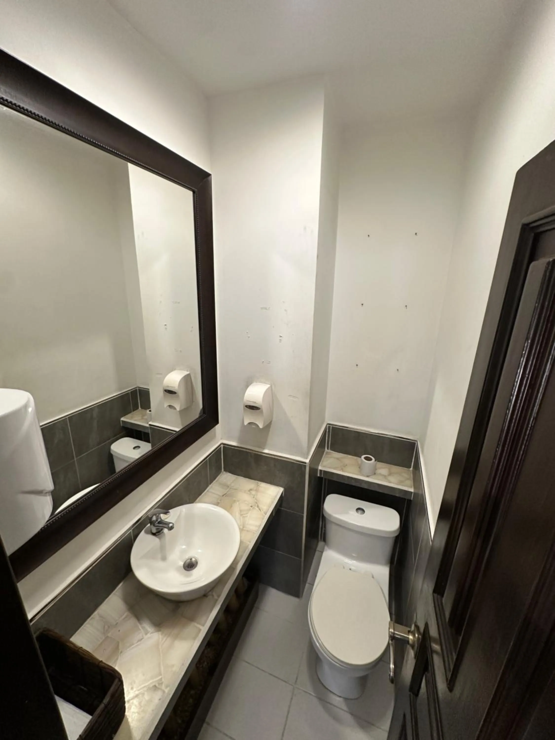 Bathroom in Hotel Presidente by NASS