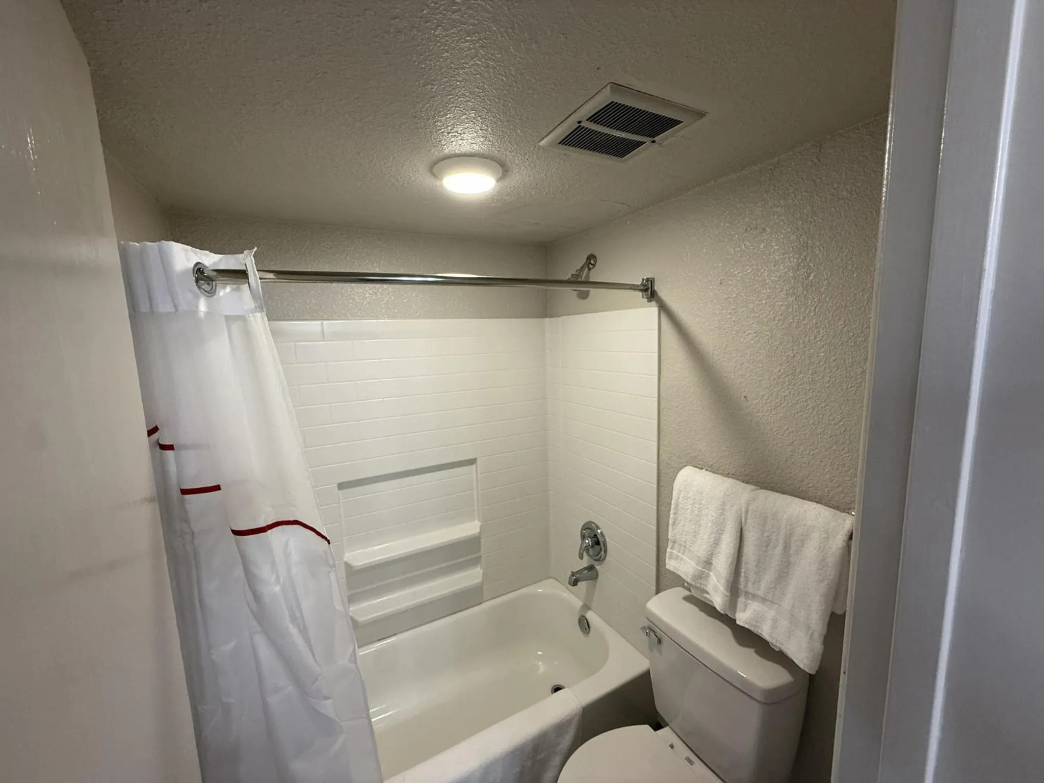 Bathroom in Red Roof Inn Tucson - Vail