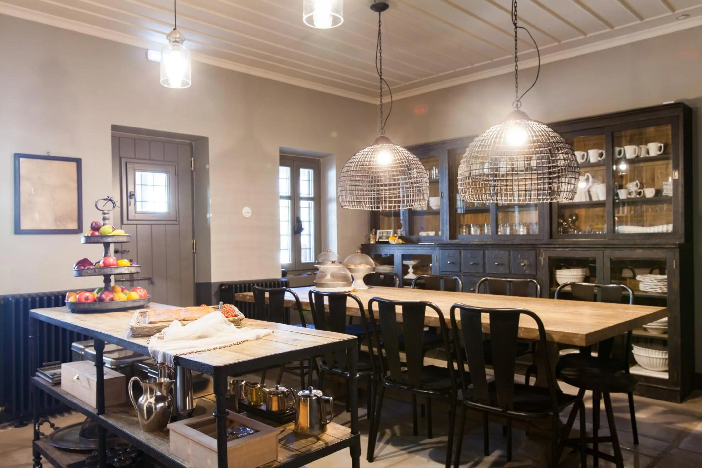 Restaurant/places to eat in Apeiros Chora Hotel