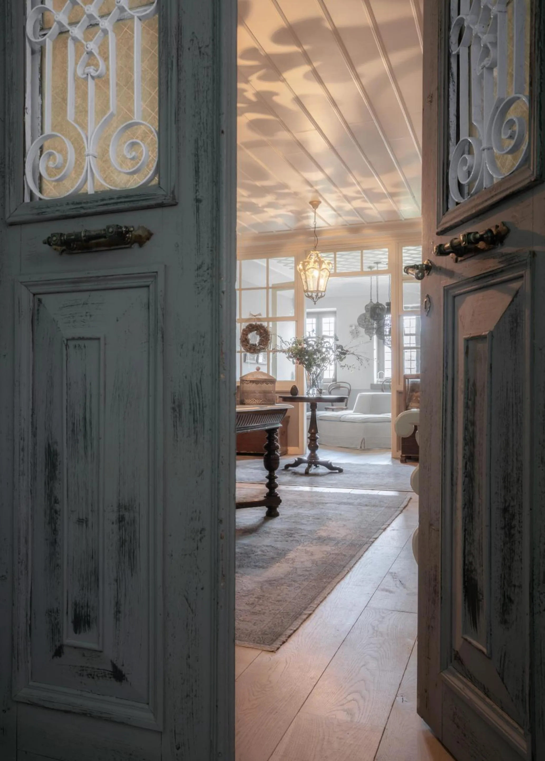 Seating area in Apeiros Chora Hotel
