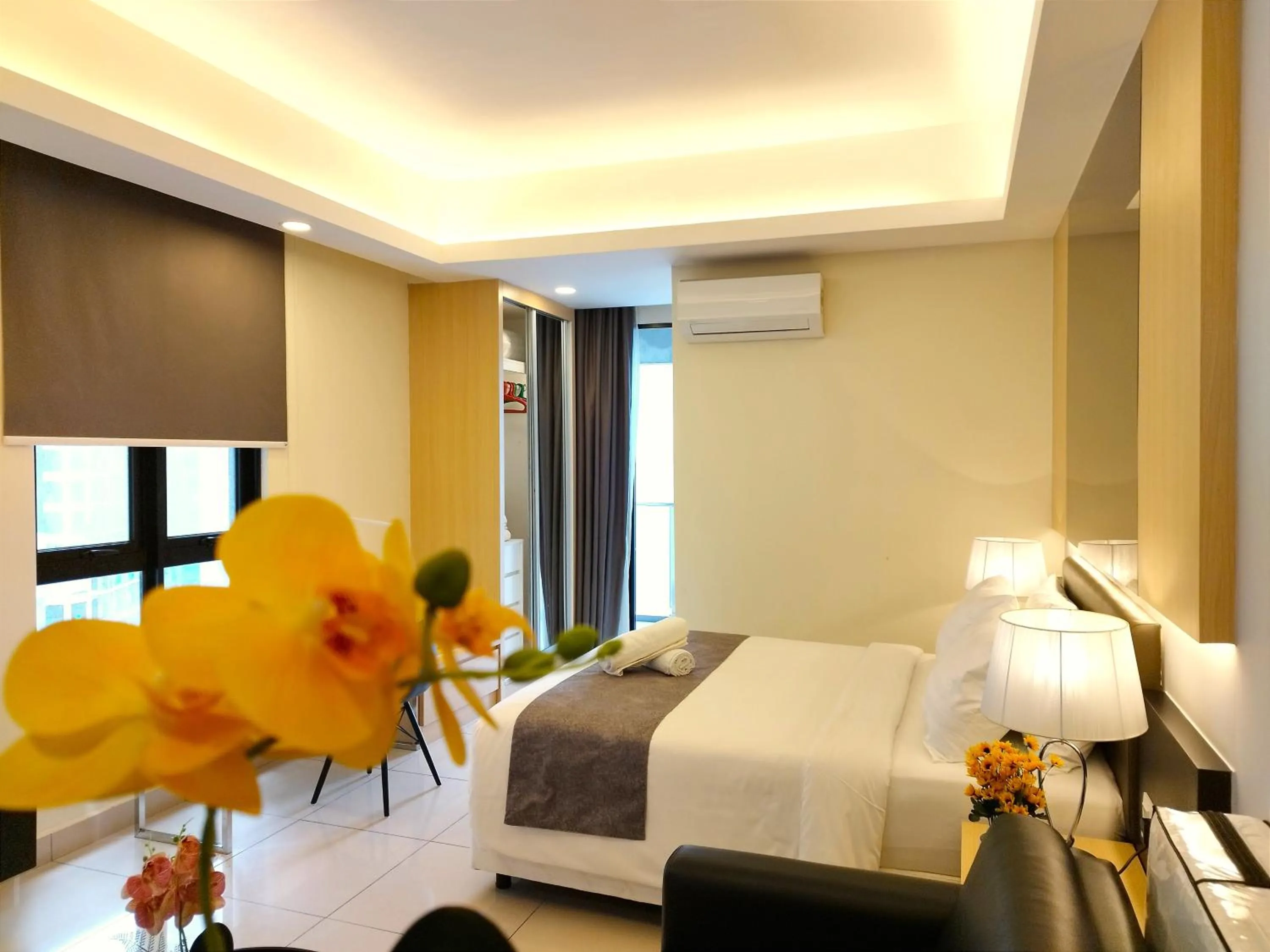 Bedroom, Bed in GENTING FoggyCold StayCation AT Ion Delemen By HAPYHOME