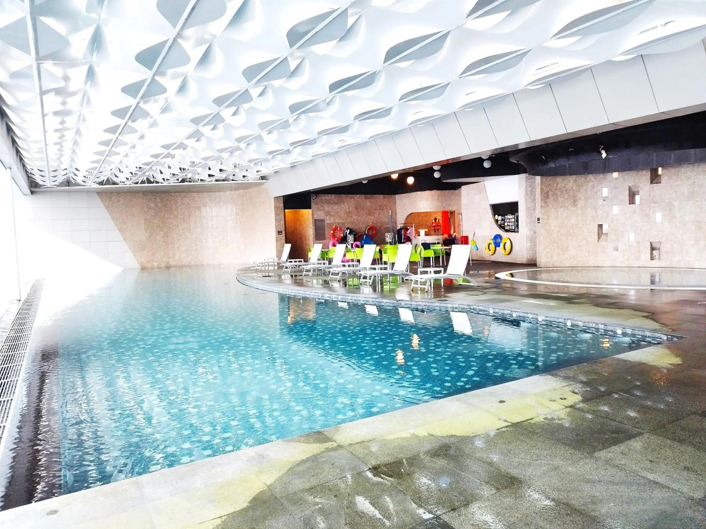 Swimming pool in GENTING FoggyCold StayCation AT Ion Delemen By HAPYHOME