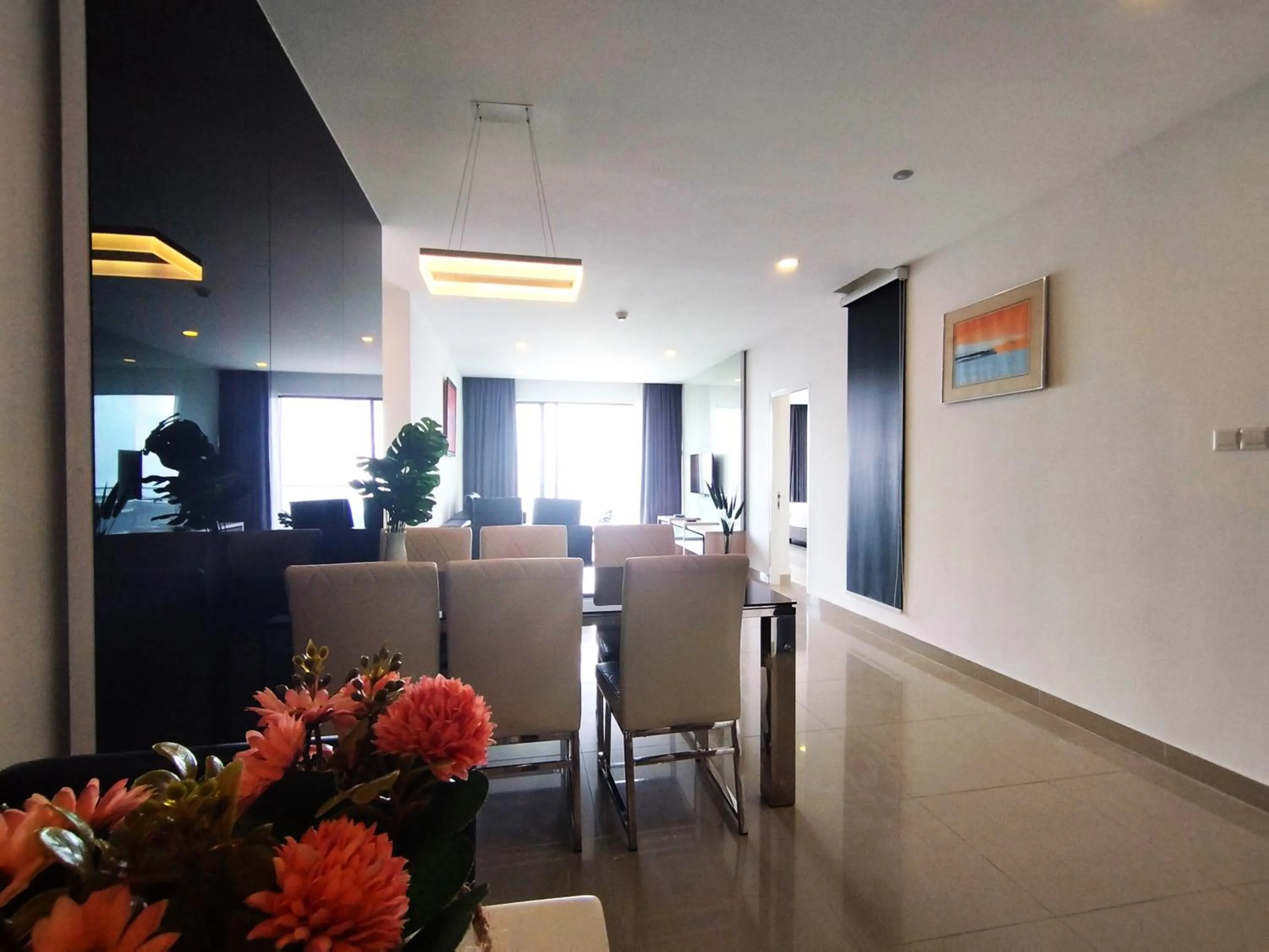 Living room in GENTING FoggyCold StayCation AT Ion Delemen By HAPYHOME