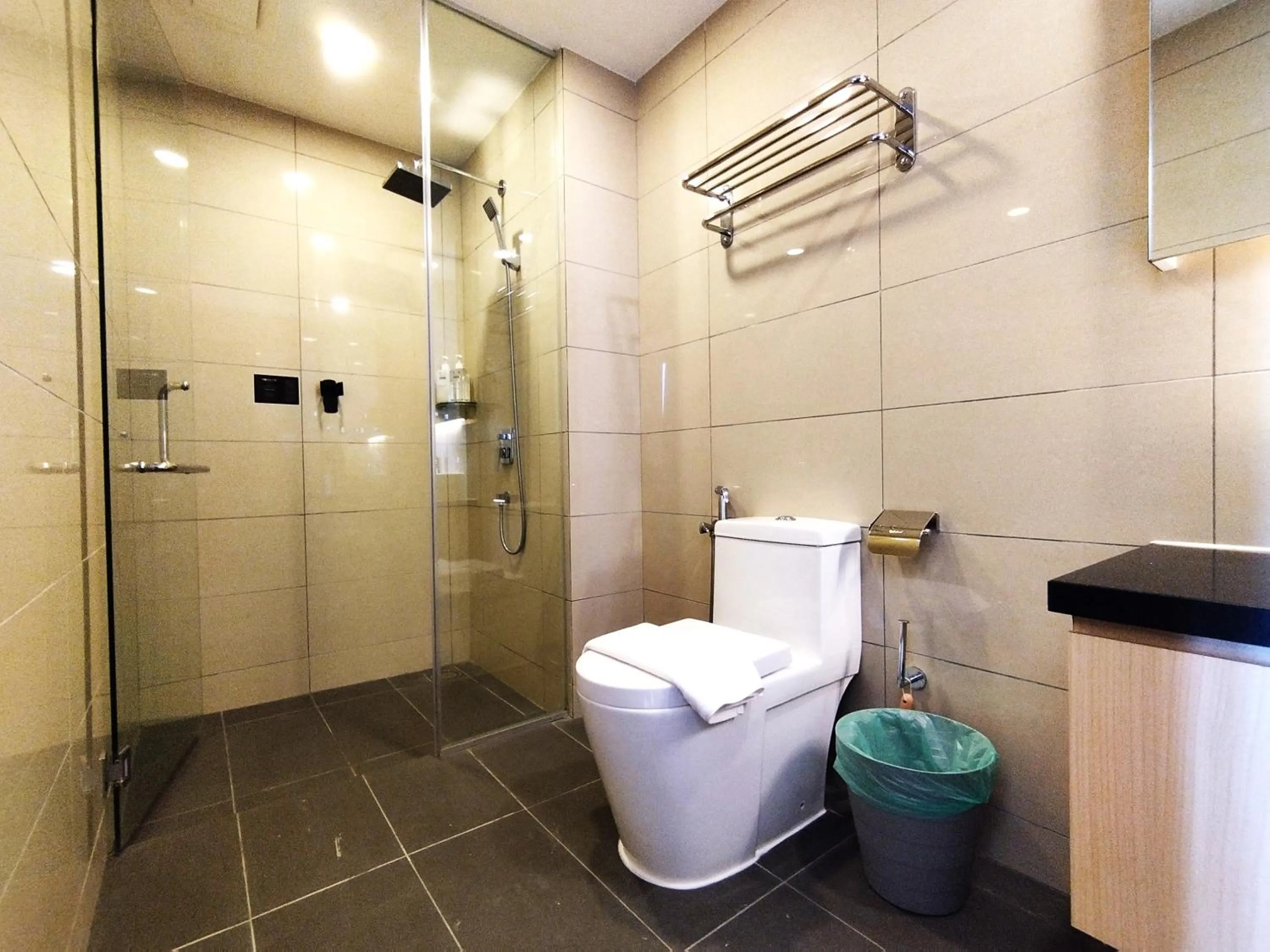 Bathroom in GENTING FoggyCold StayCation AT Ion Delemen By HAPYHOME