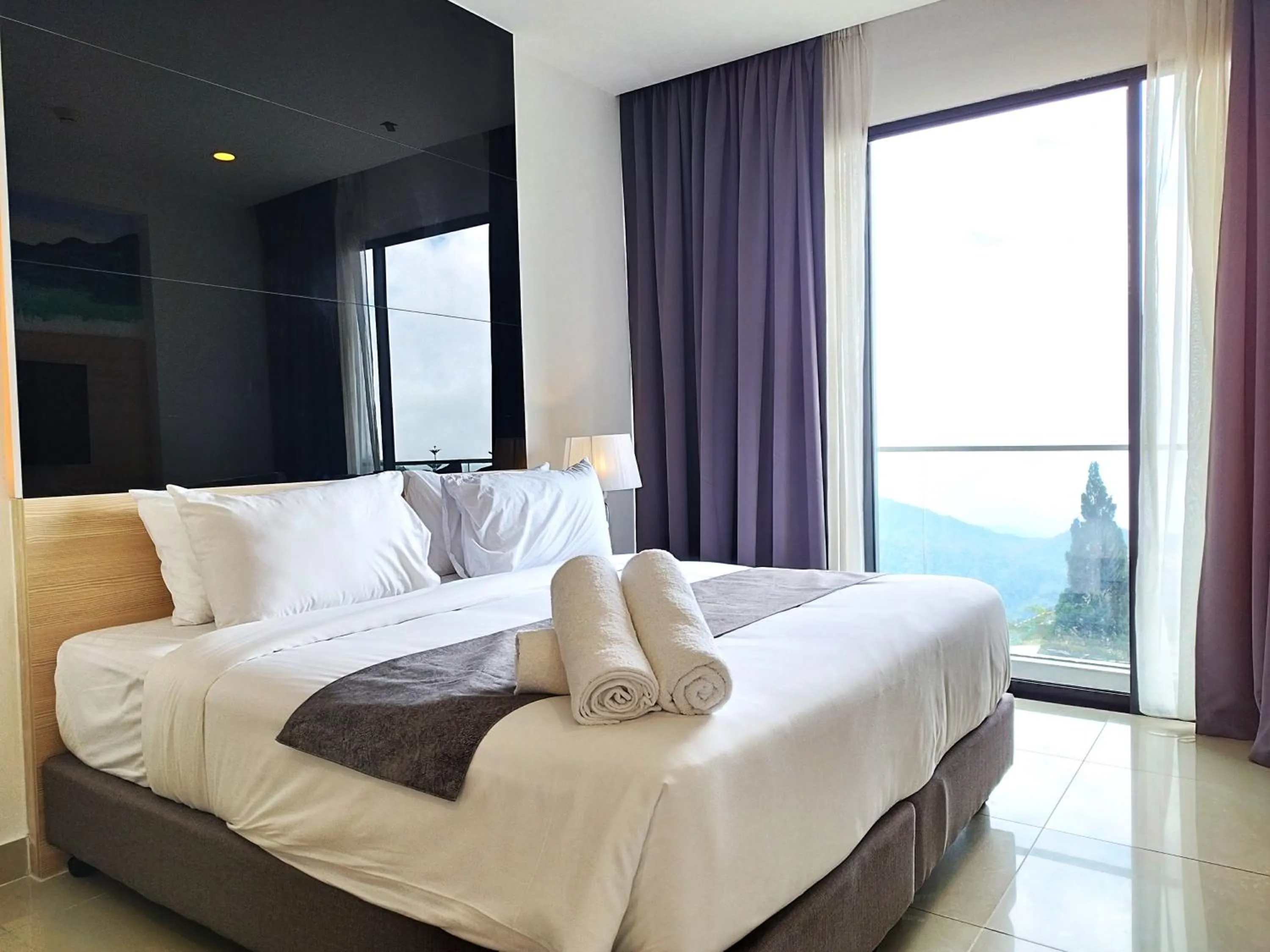 Bedroom, Bed in GENTING FoggyCold StayCation AT Ion Delemen By HAPYHOME