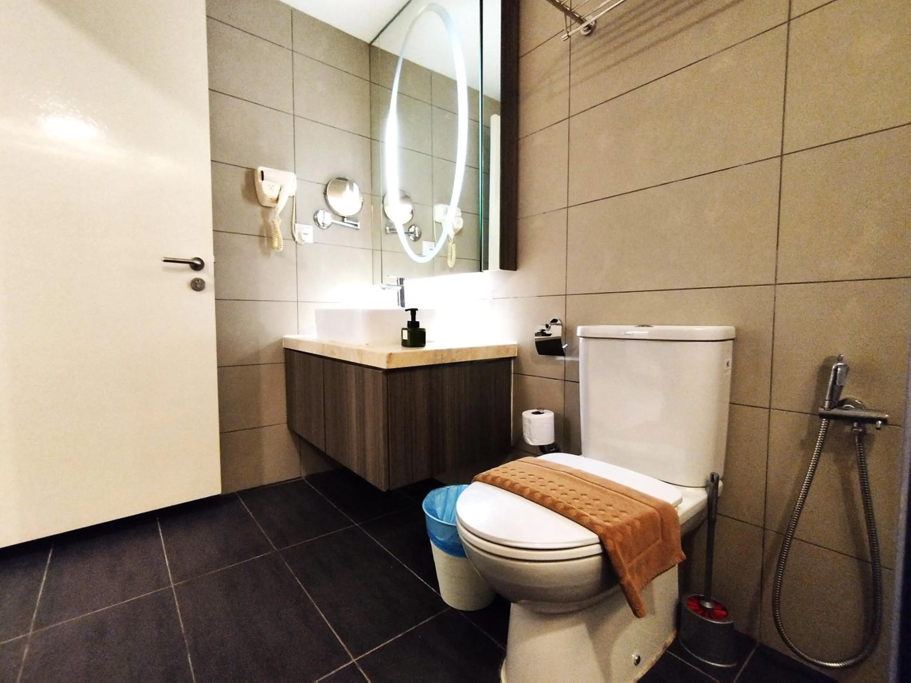 Bathroom in GENTING FoggyCold StayCation AT Ion Delemen By HAPYHOME