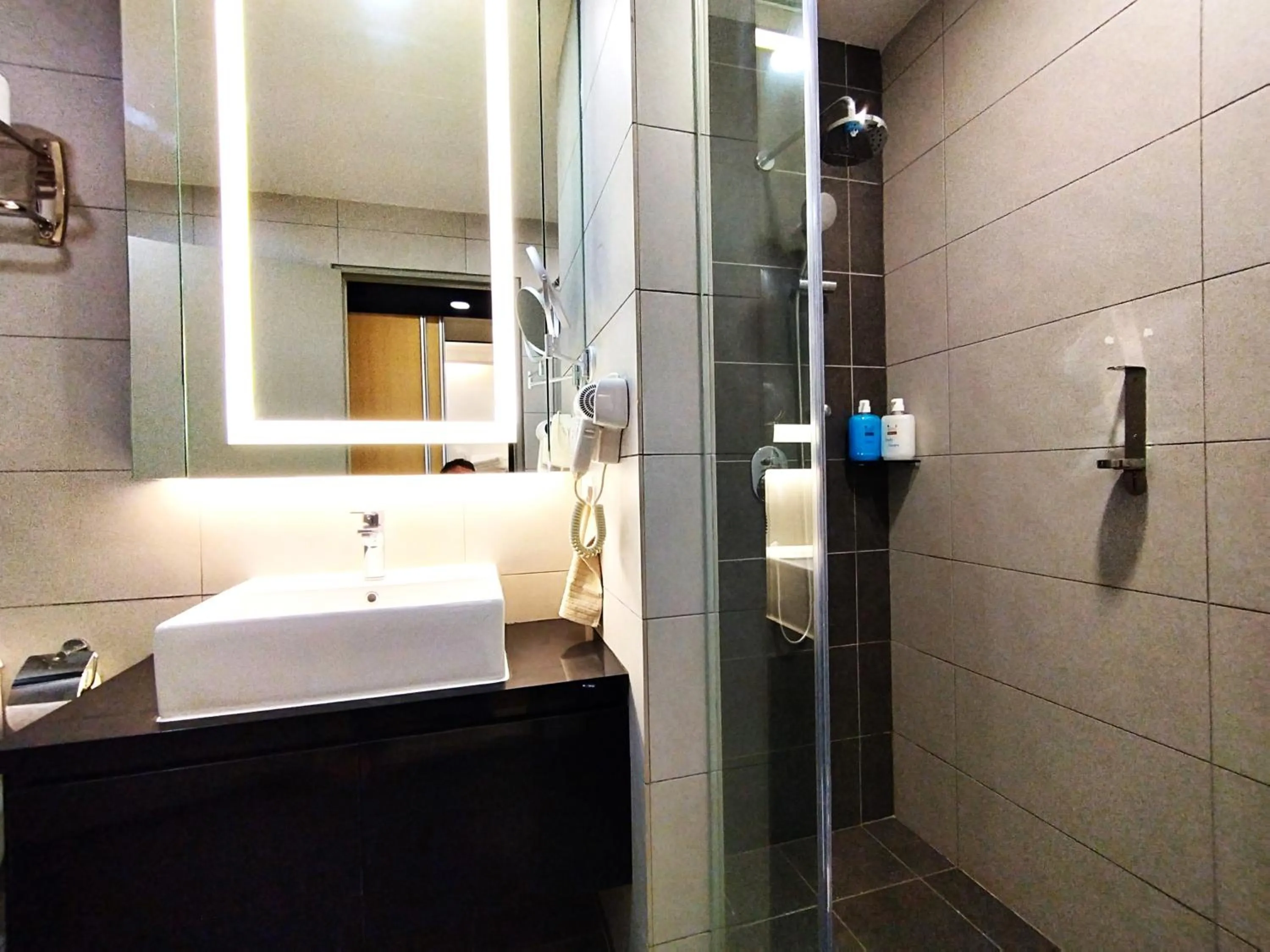 Bathroom in GENTING FoggyCold StayCation AT Ion Delemen By HAPYHOME