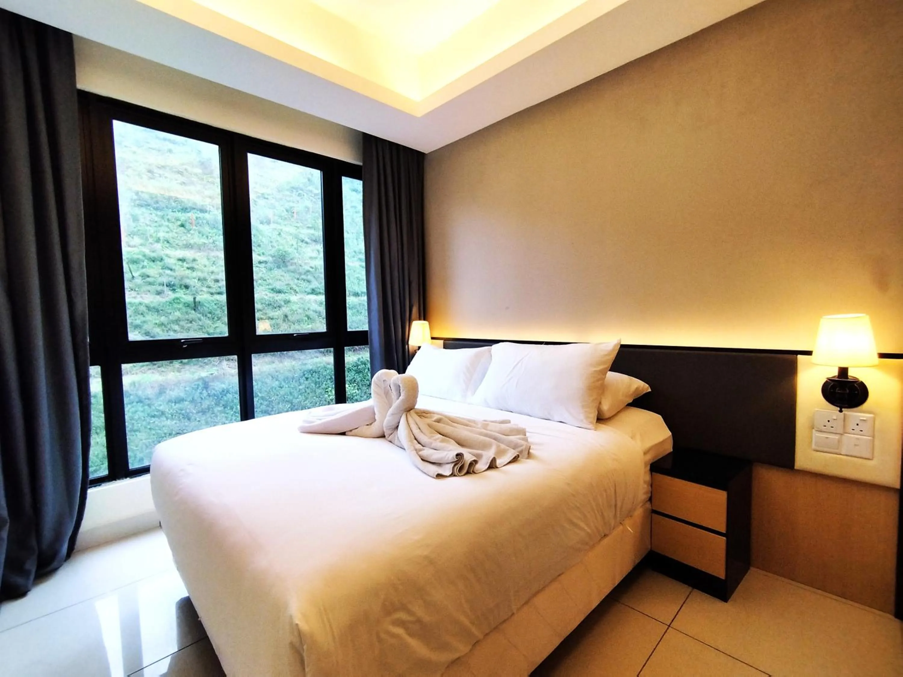 Bedroom, Bed in GENTING FoggyCold StayCation AT Ion Delemen By HAPYHOME