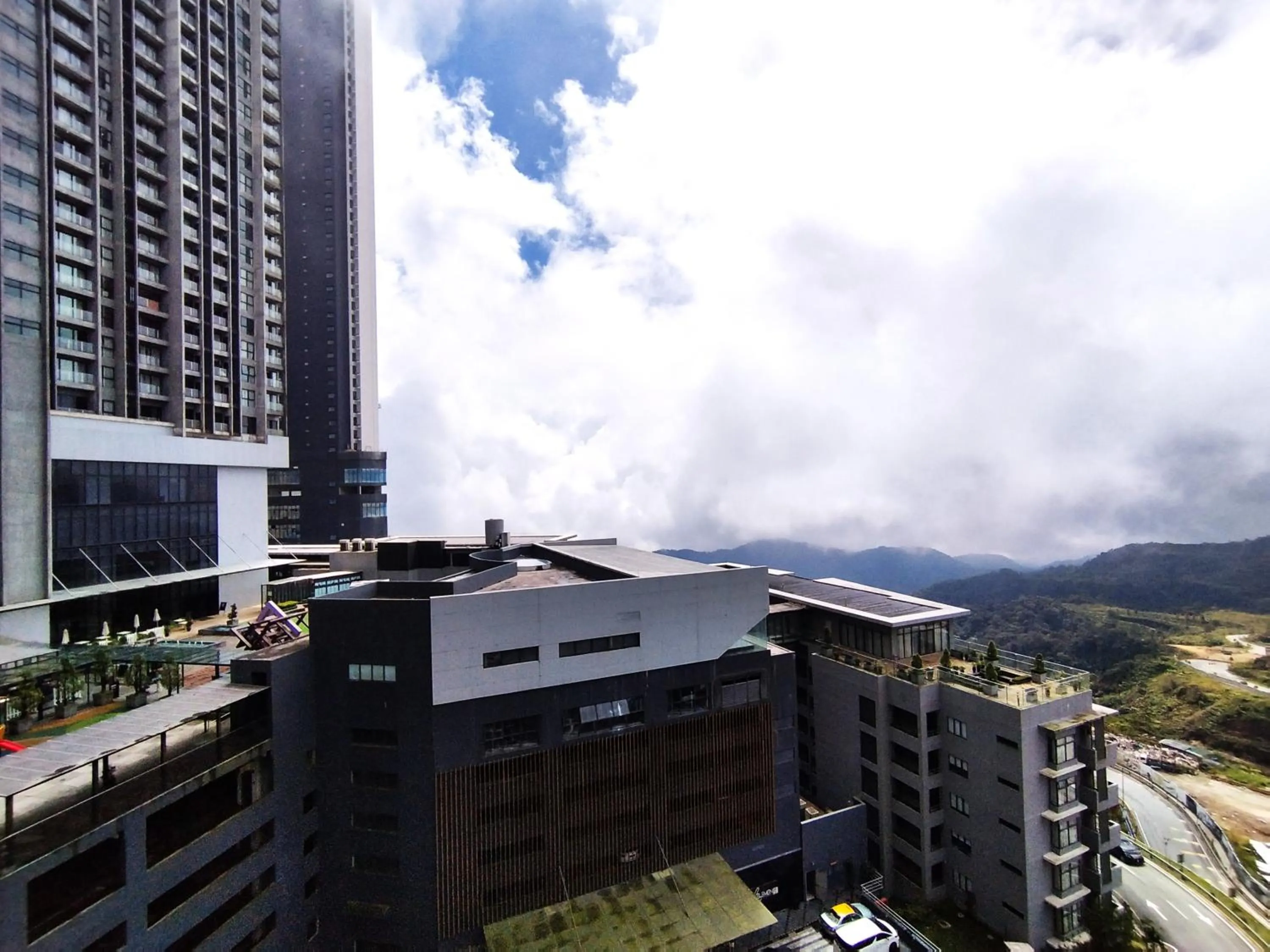 Mountain view in GENTING FoggyCold StayCation AT Ion Delemen By HAPYHOME