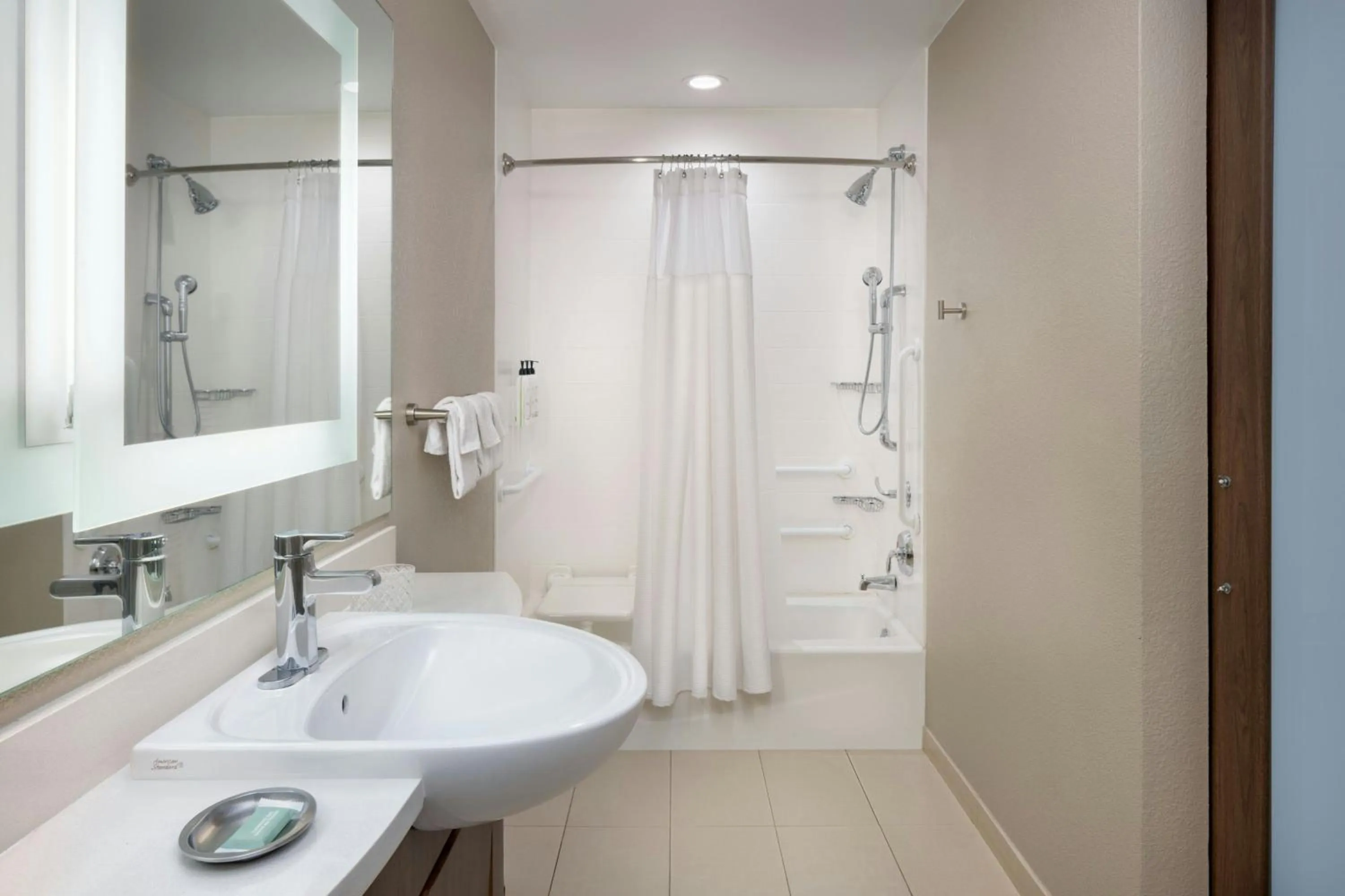 Photo of the whole room in SpringHill Suites by Marriott Wichita Airport