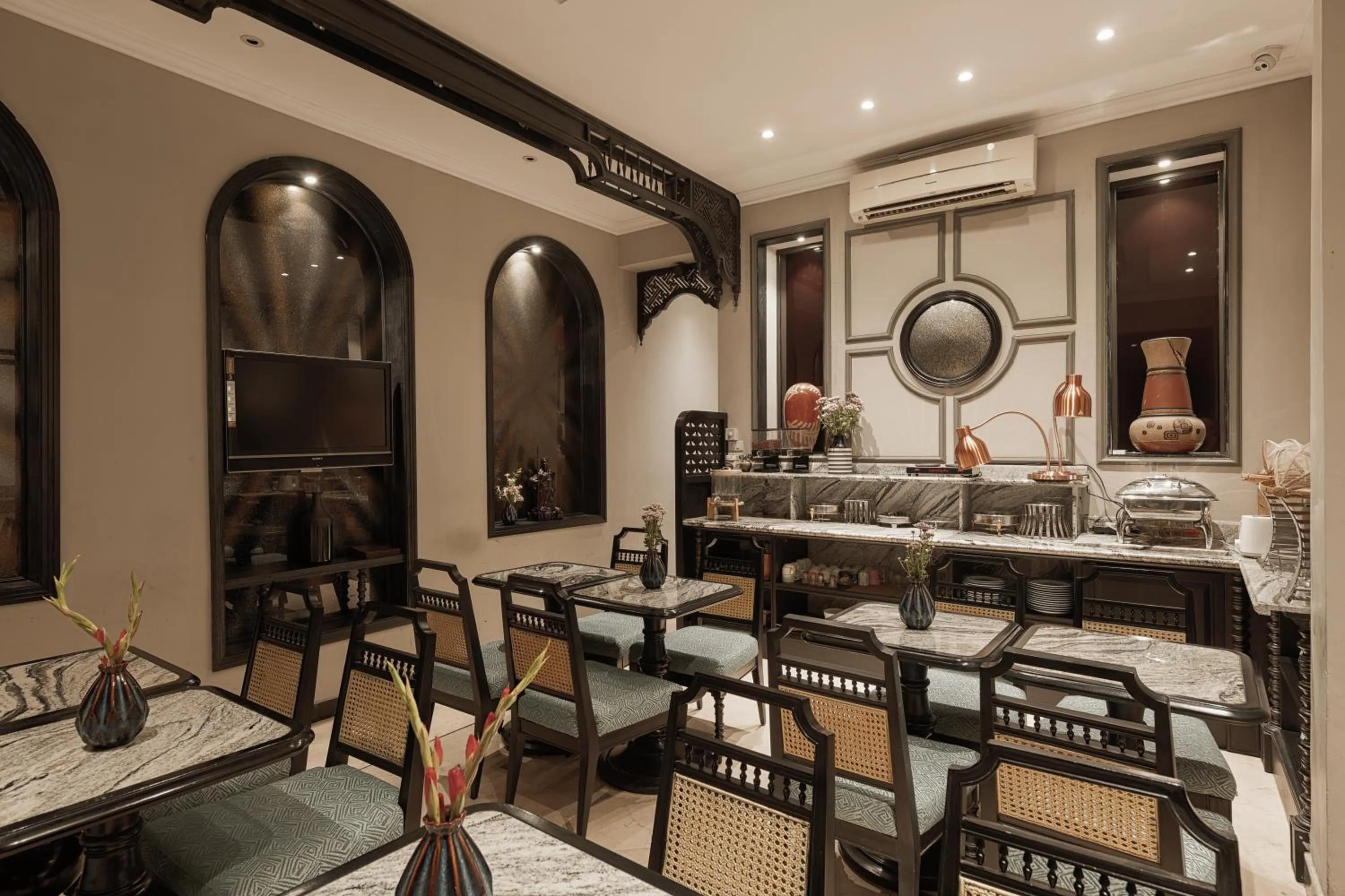 Hanoi Graceful Hotel and Travel