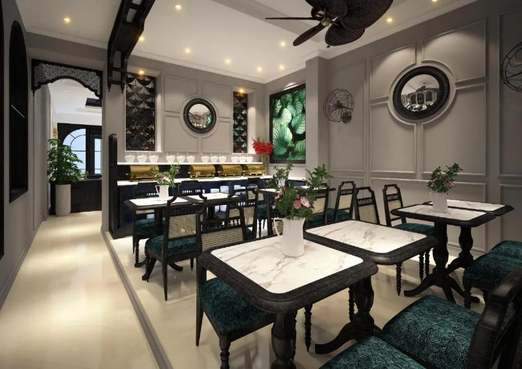 Restaurant/places to eat in Hanoi Graceful Hotel and Travel