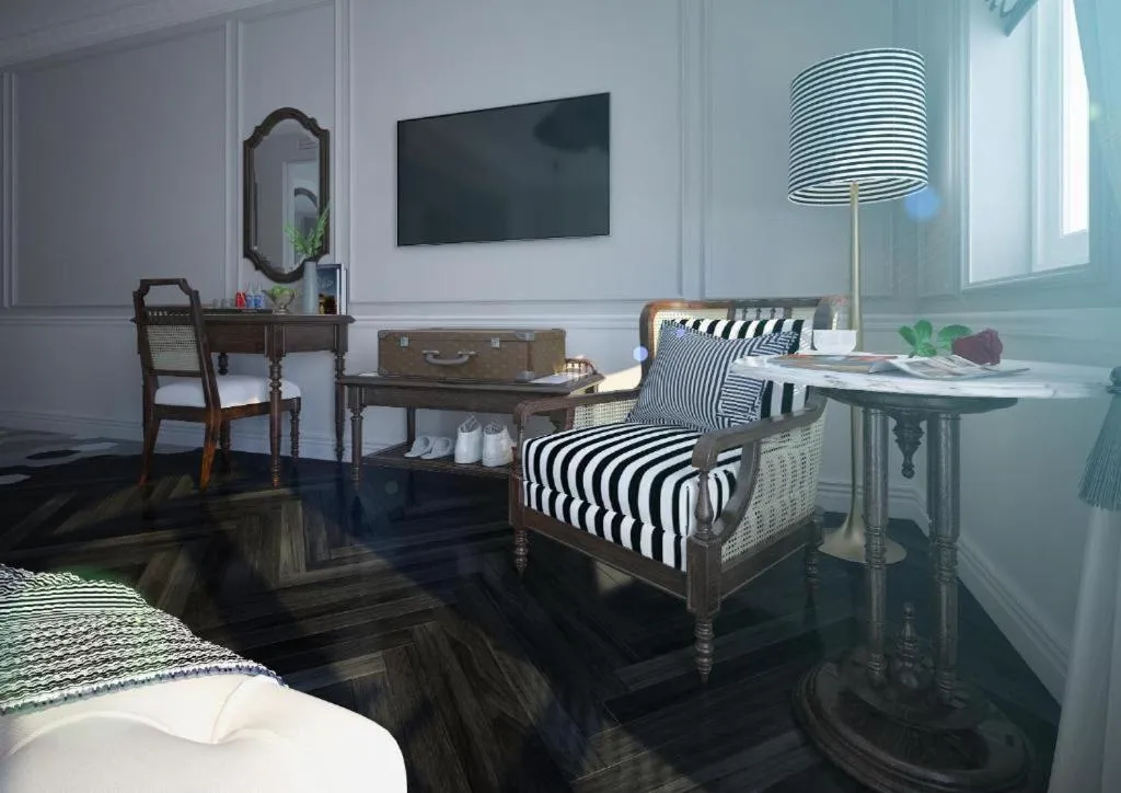 TV and multimedia, Bed in Hanoi Graceful Hotel and Travel