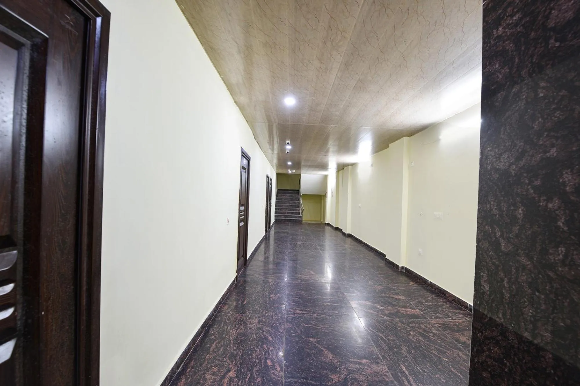 Lobby or reception in FabHotel Royal Reena Residency