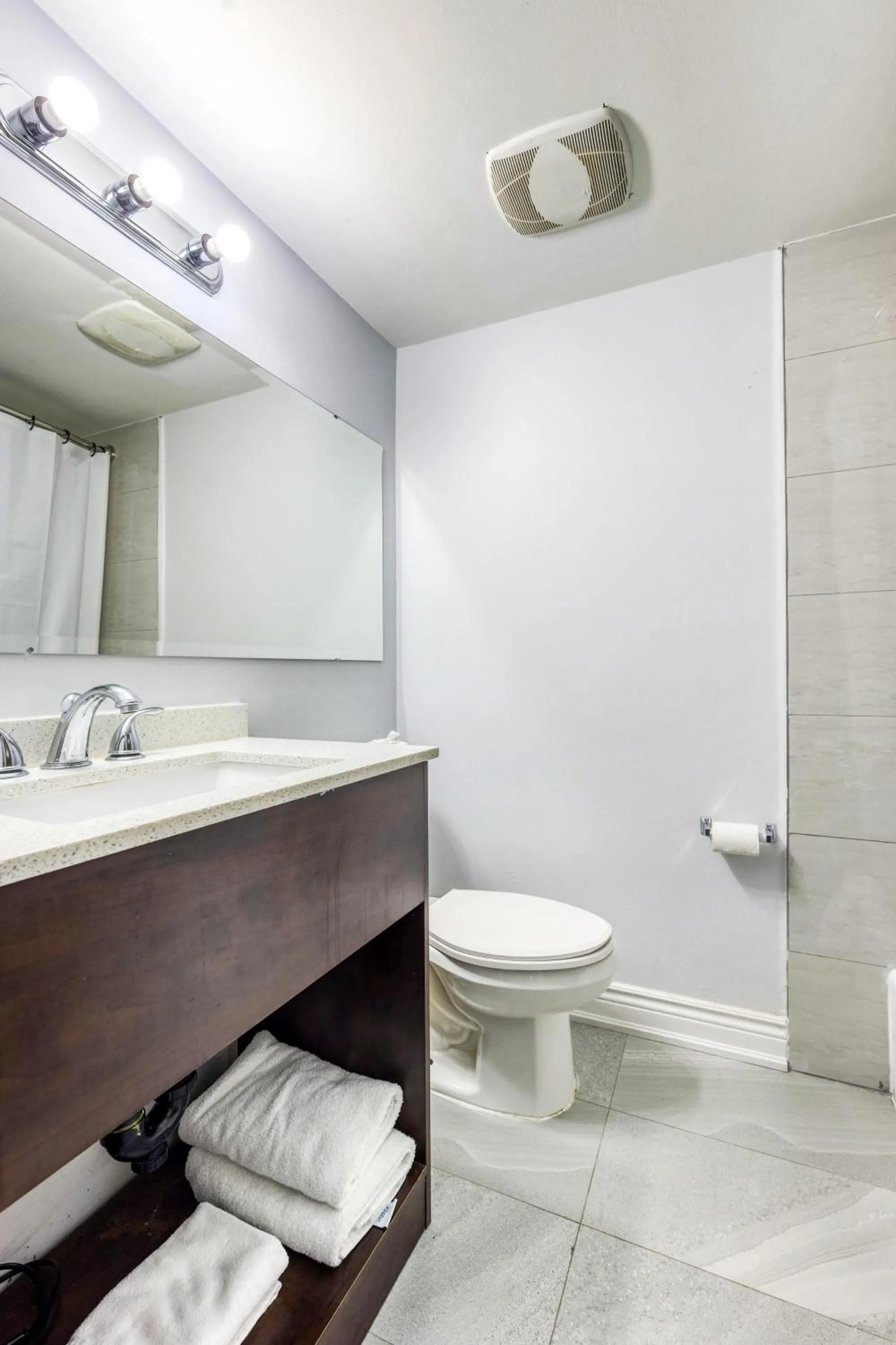 Travelodge by Wyndham Sarnia