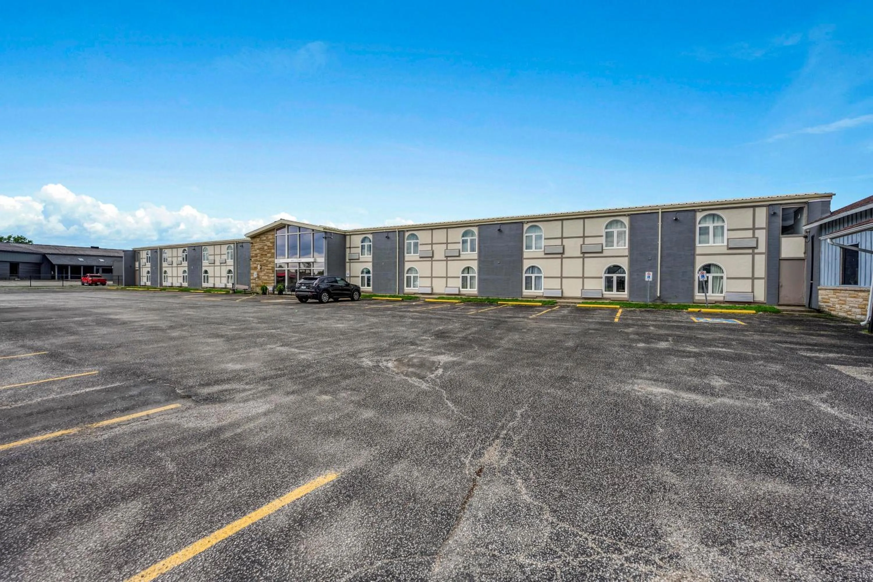 Travelodge by Wyndham Sarnia