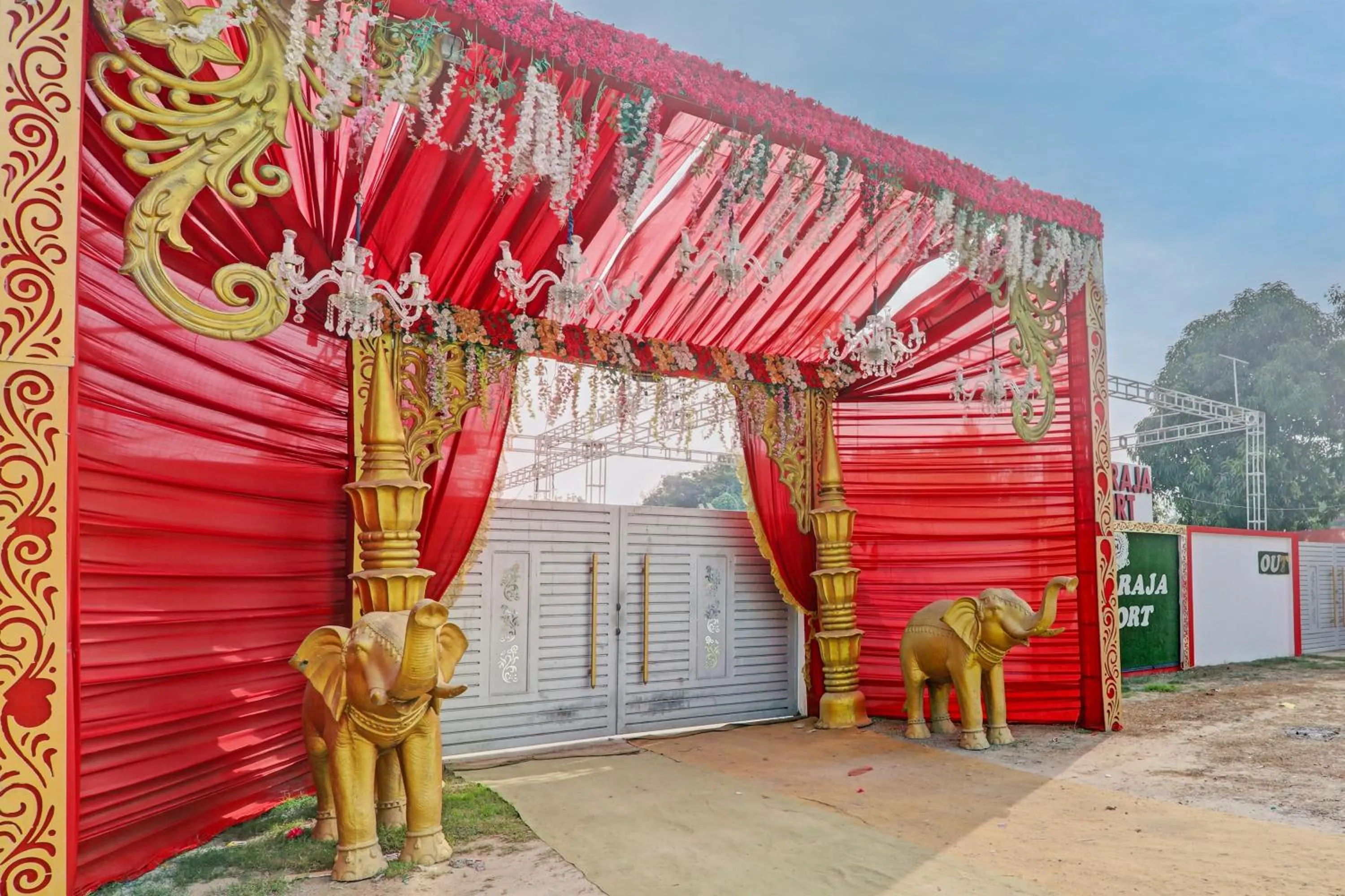 Facade/entrance in Collection O Maharaja Resort