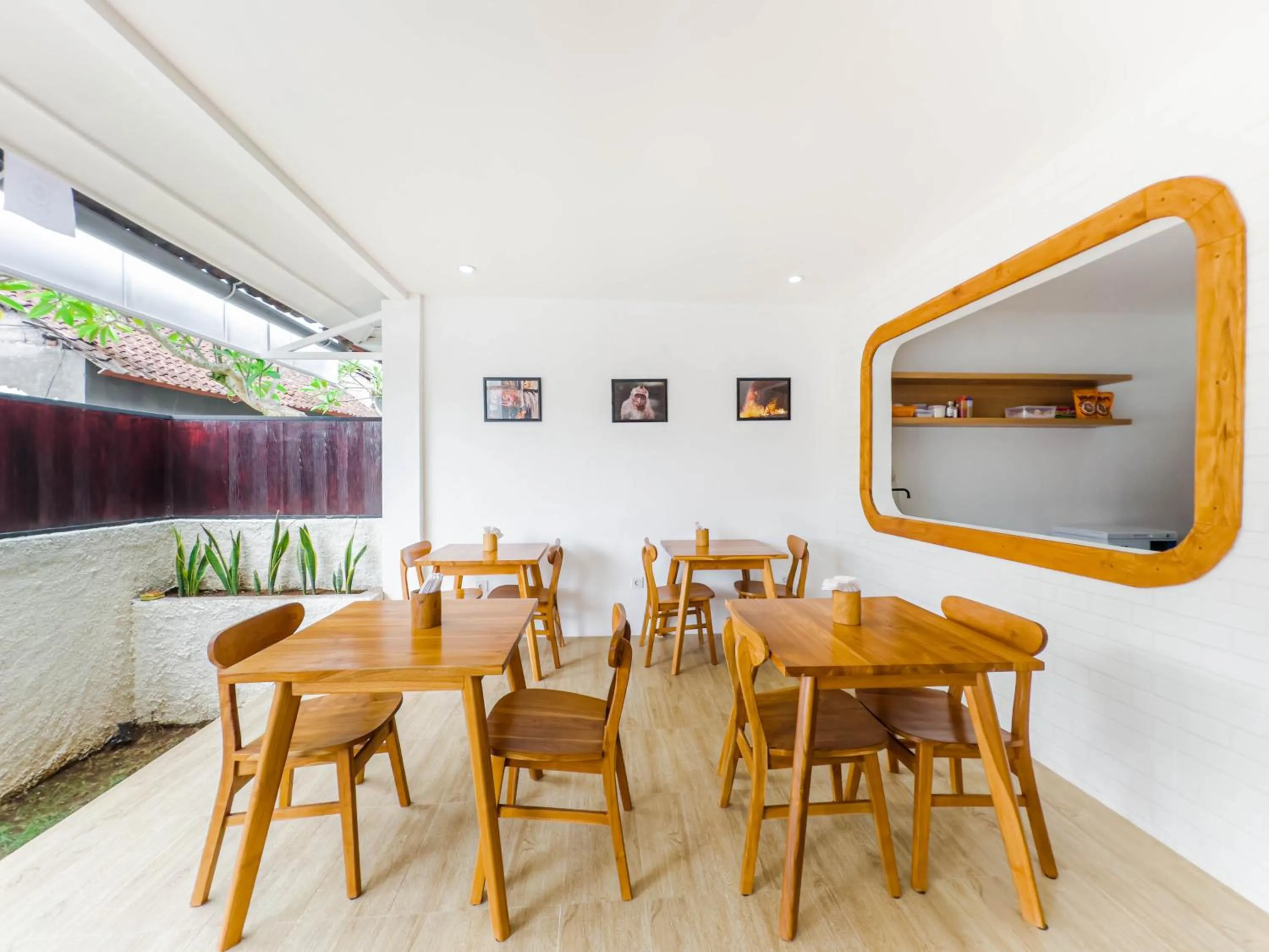 Restaurant/places to eat in Vitasha Supala Ubud - Ubud Center prime location