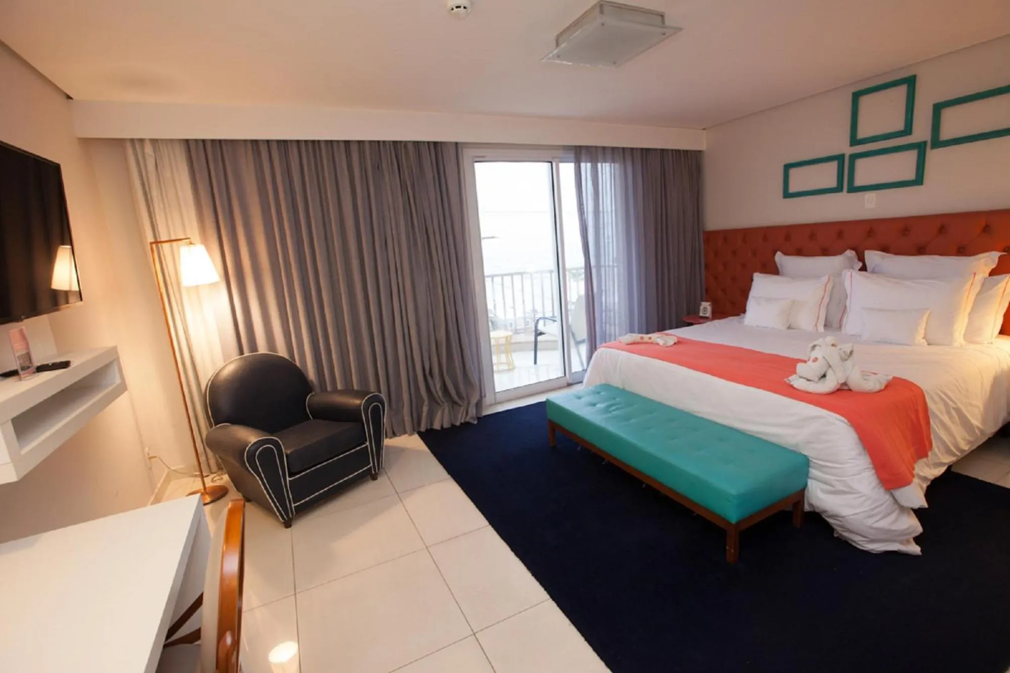 Bedroom, Bed in Doral Guarujá