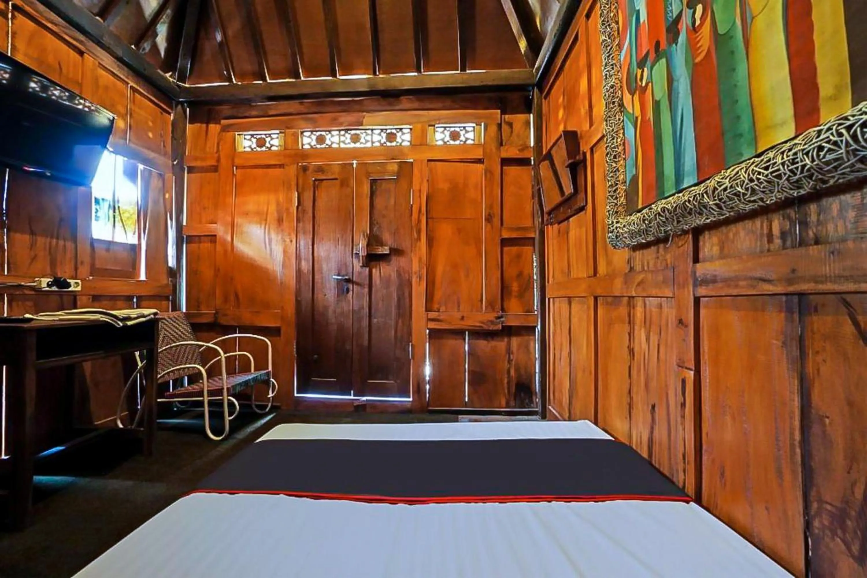 Bedroom, Bed in Lembah Mbalong Resort Mitra RedDoorz Near Exit Tol Singosari