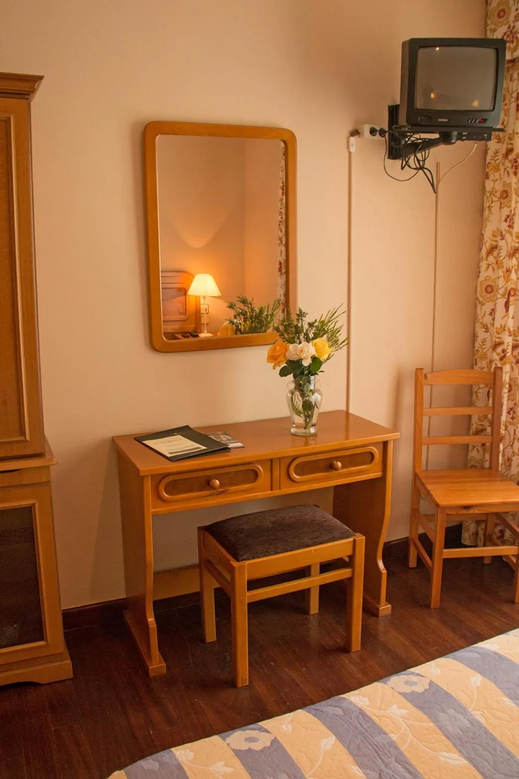 Decorative detail, Bed in Alojamiento Calzada Romana