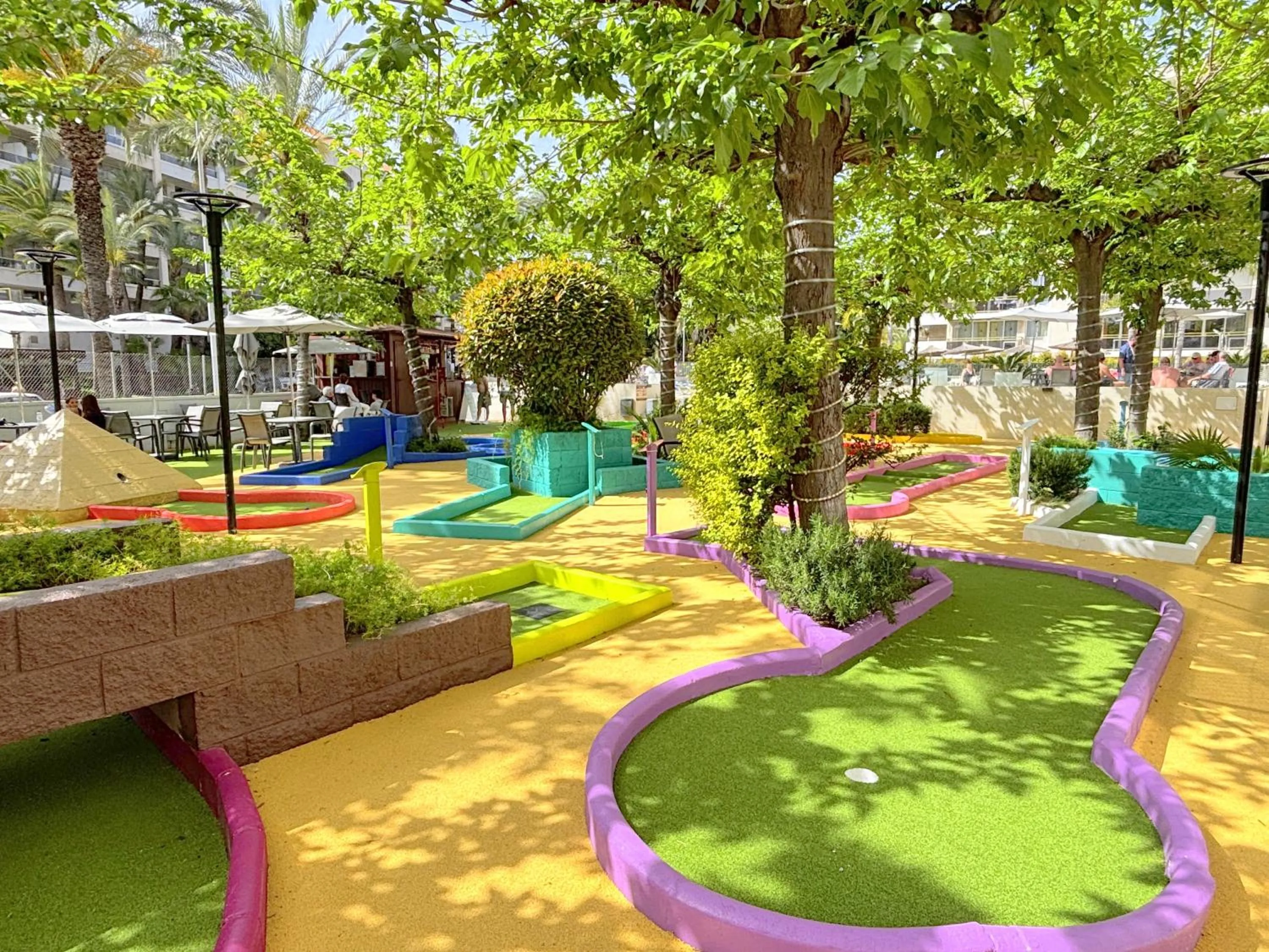 Minigolf in Rentalmar Navarra family suites