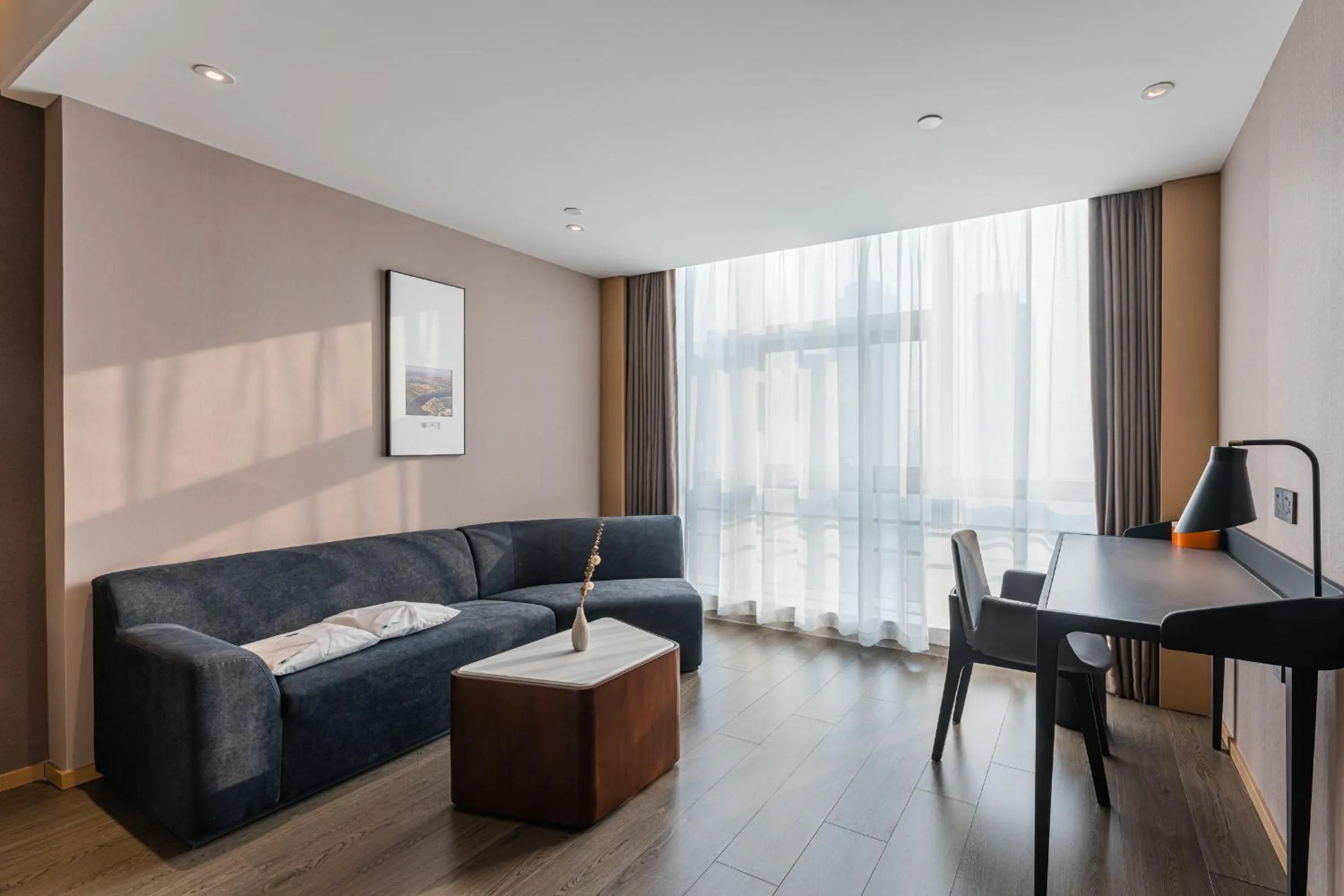 Atour Hotel Tianjin Binhai High Speed Railway Station