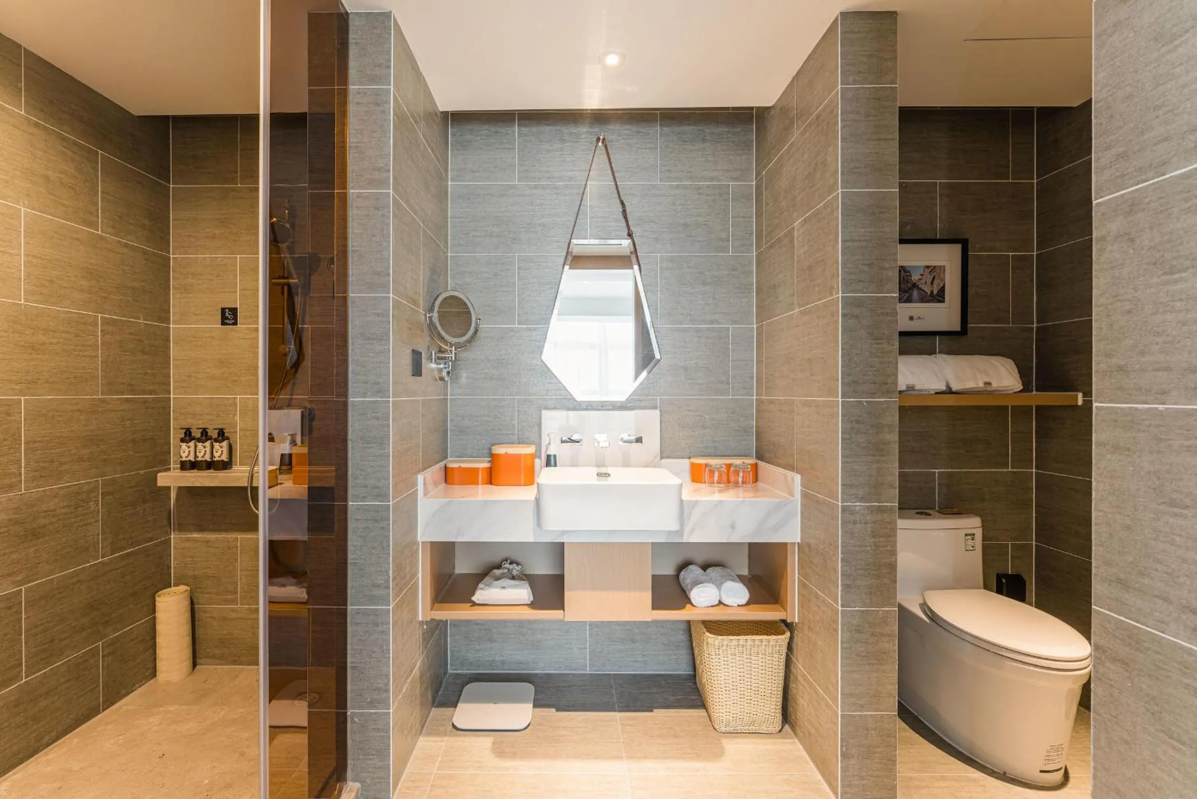 Atour Hotel Tianjin Binhai High Speed Railway Station