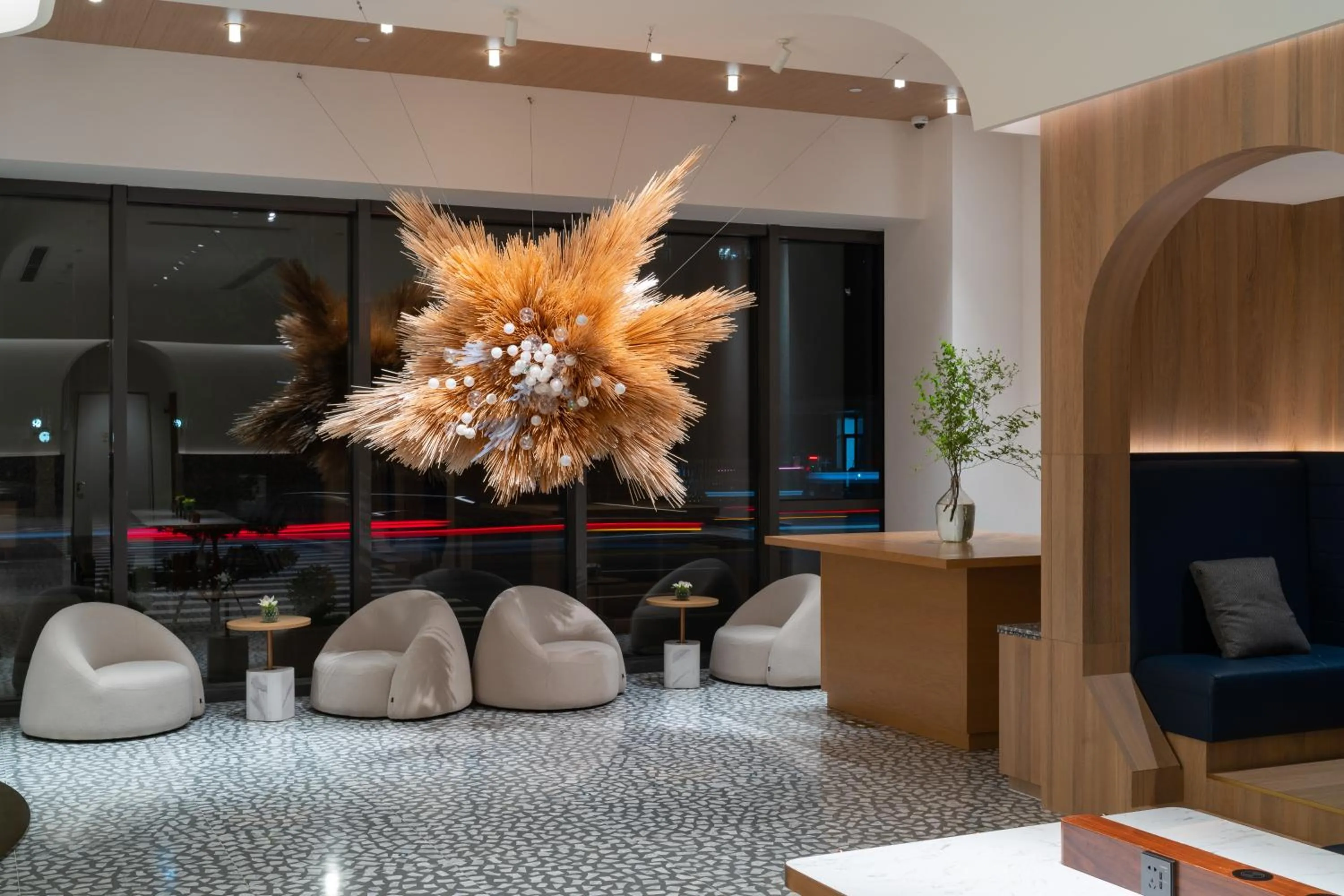 Communal lounge/ TV room in Atour Mansion Shanghai City Center