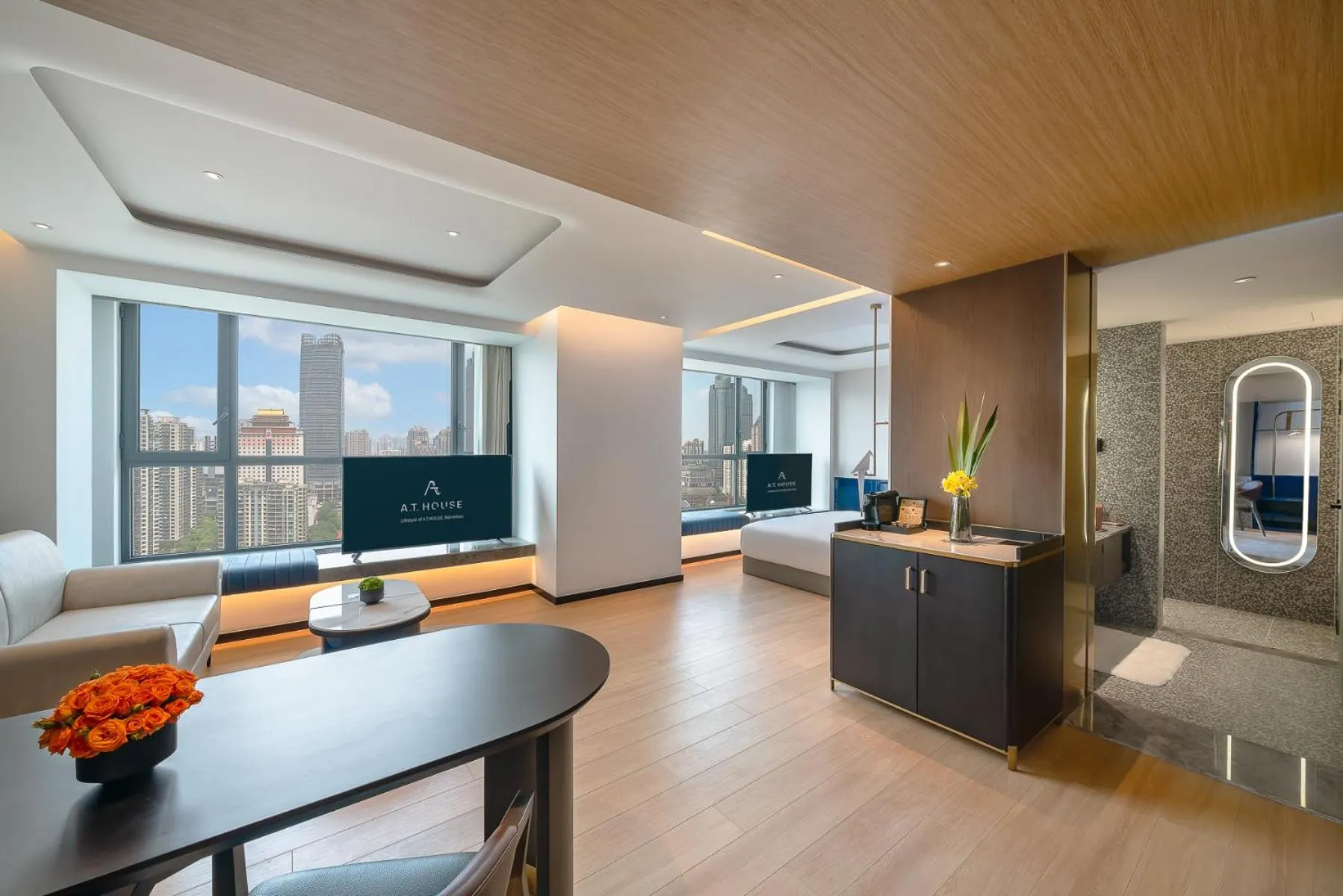 Communal lounge/ TV room in Atour Mansion Shanghai City Center