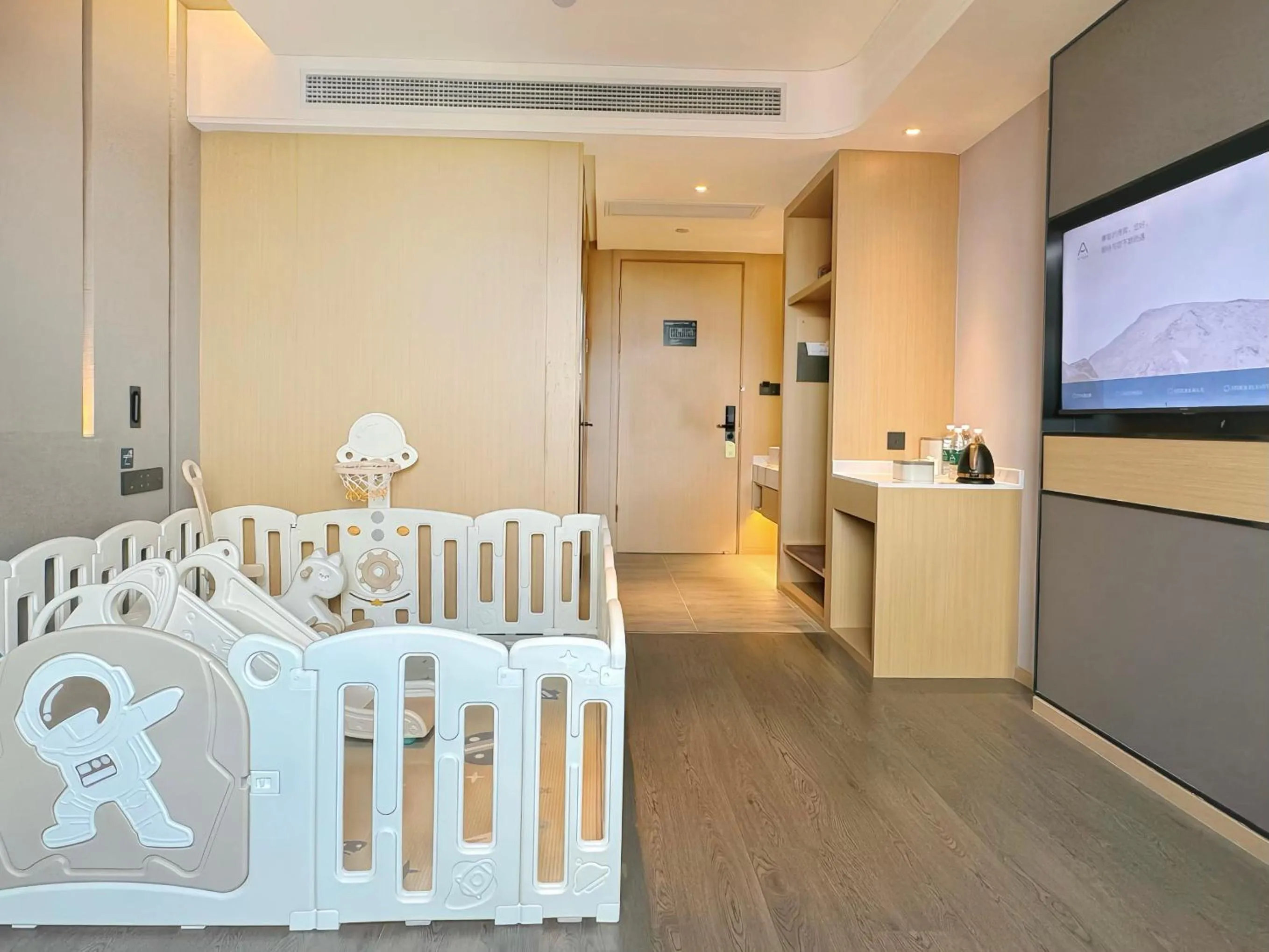 Living room in Atour Hotel Shanghai Pudong Airport Chuansha Station