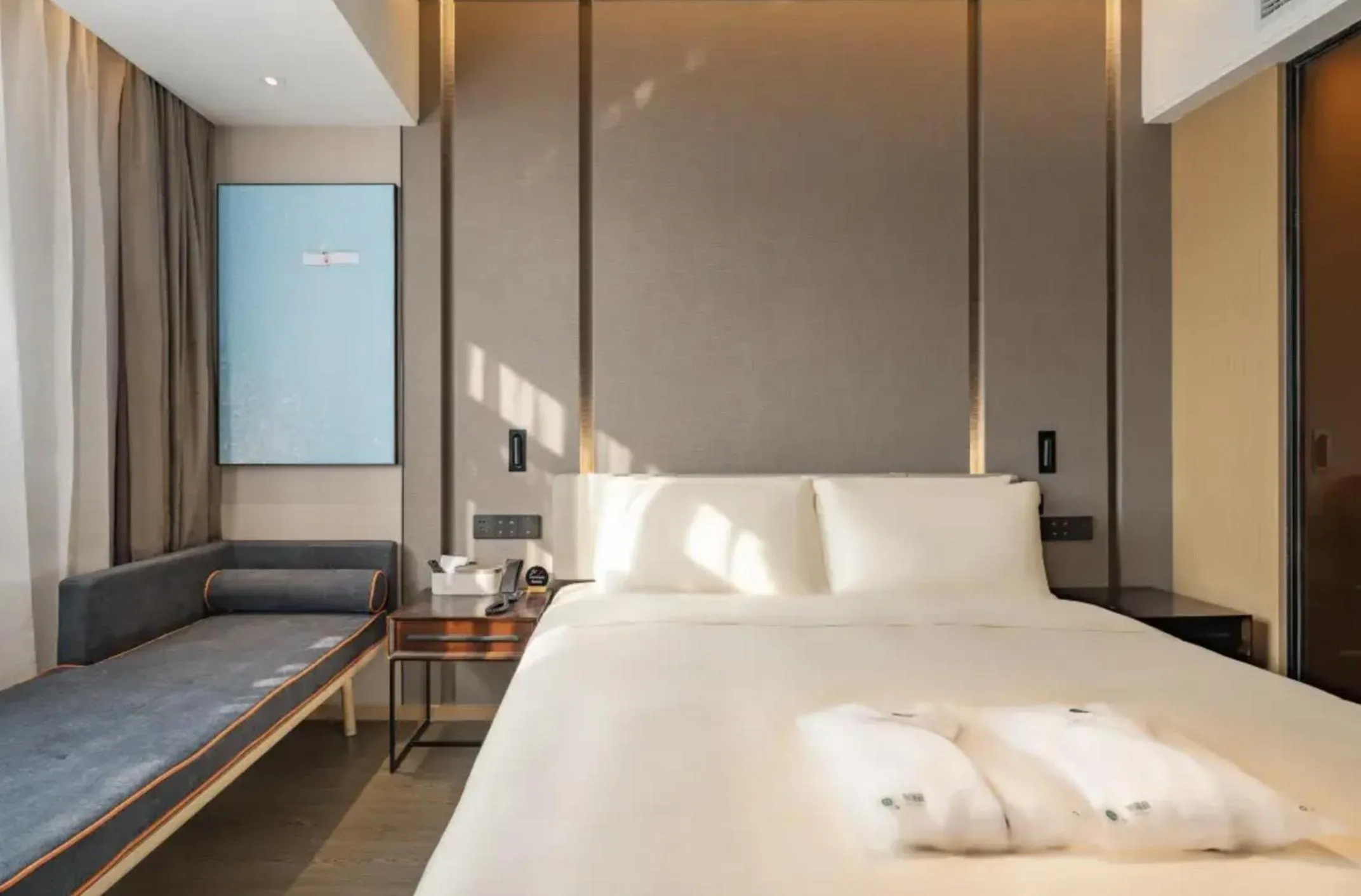 Bed in Atour Hotel Shanghai Pudong Airport Chuansha Station