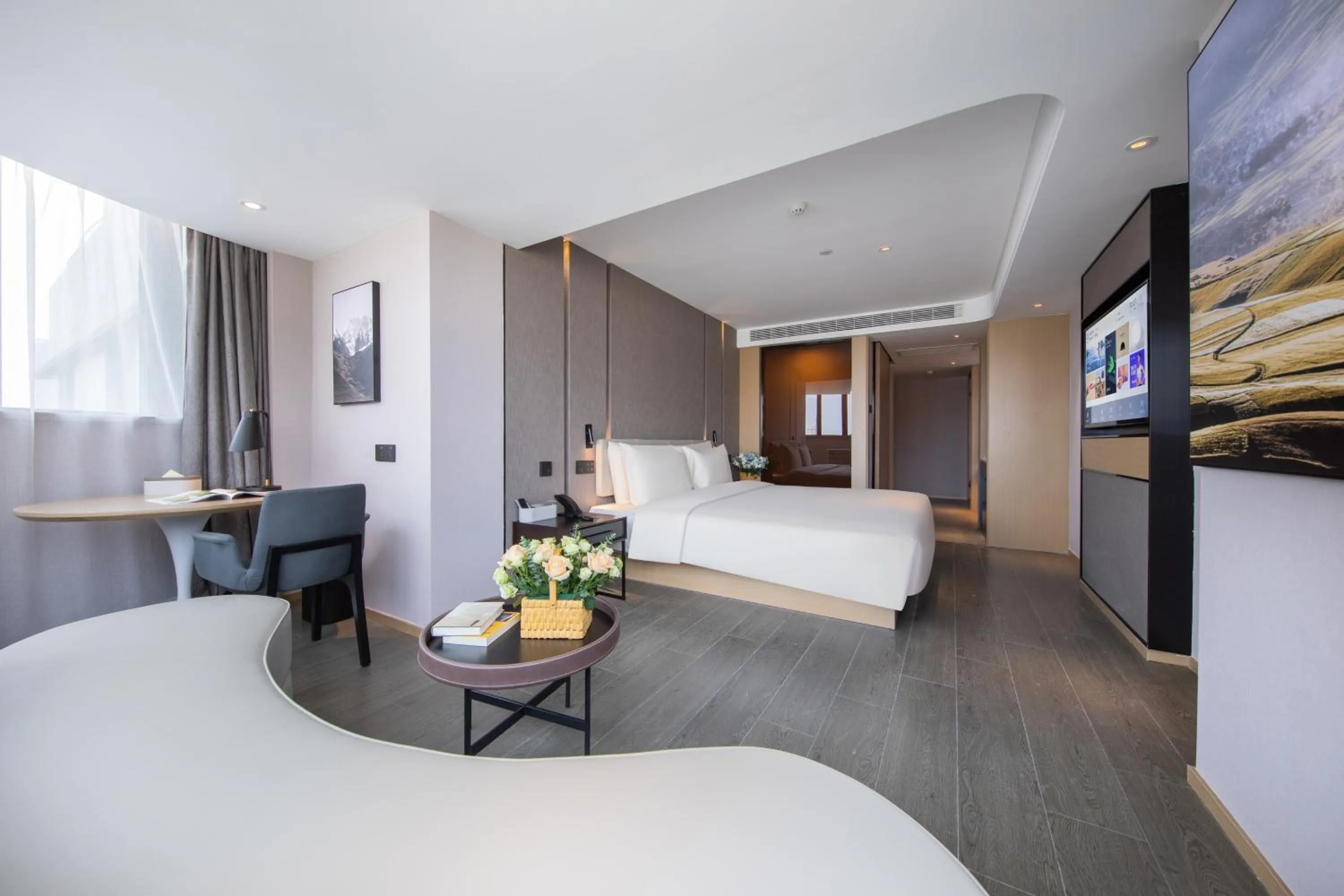 Bedroom, Bed in Atour Hotel Shanghai Xinzhuang CBD