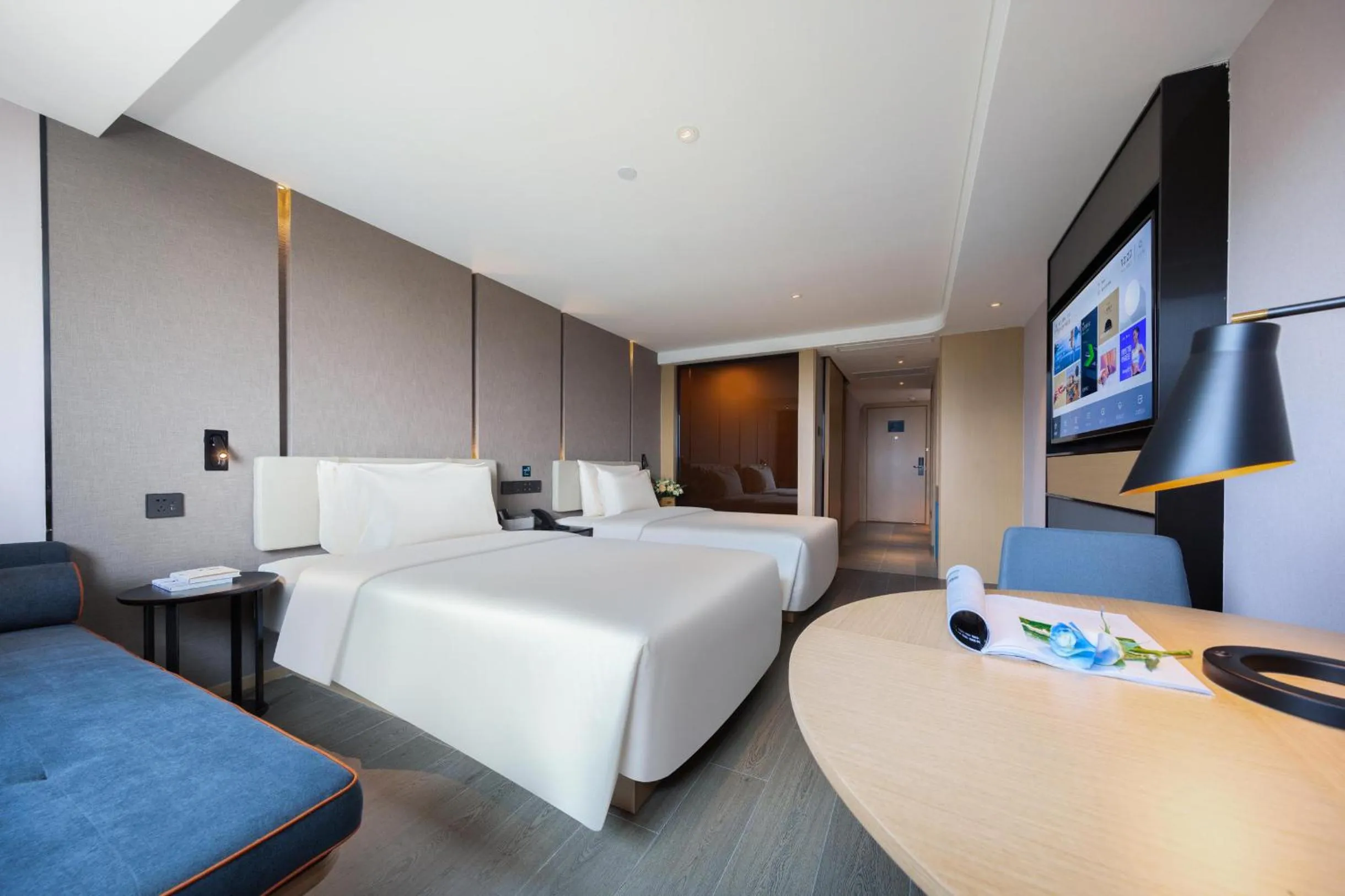 Living room, Bed in Atour Hotel Shanghai Xinzhuang CBD