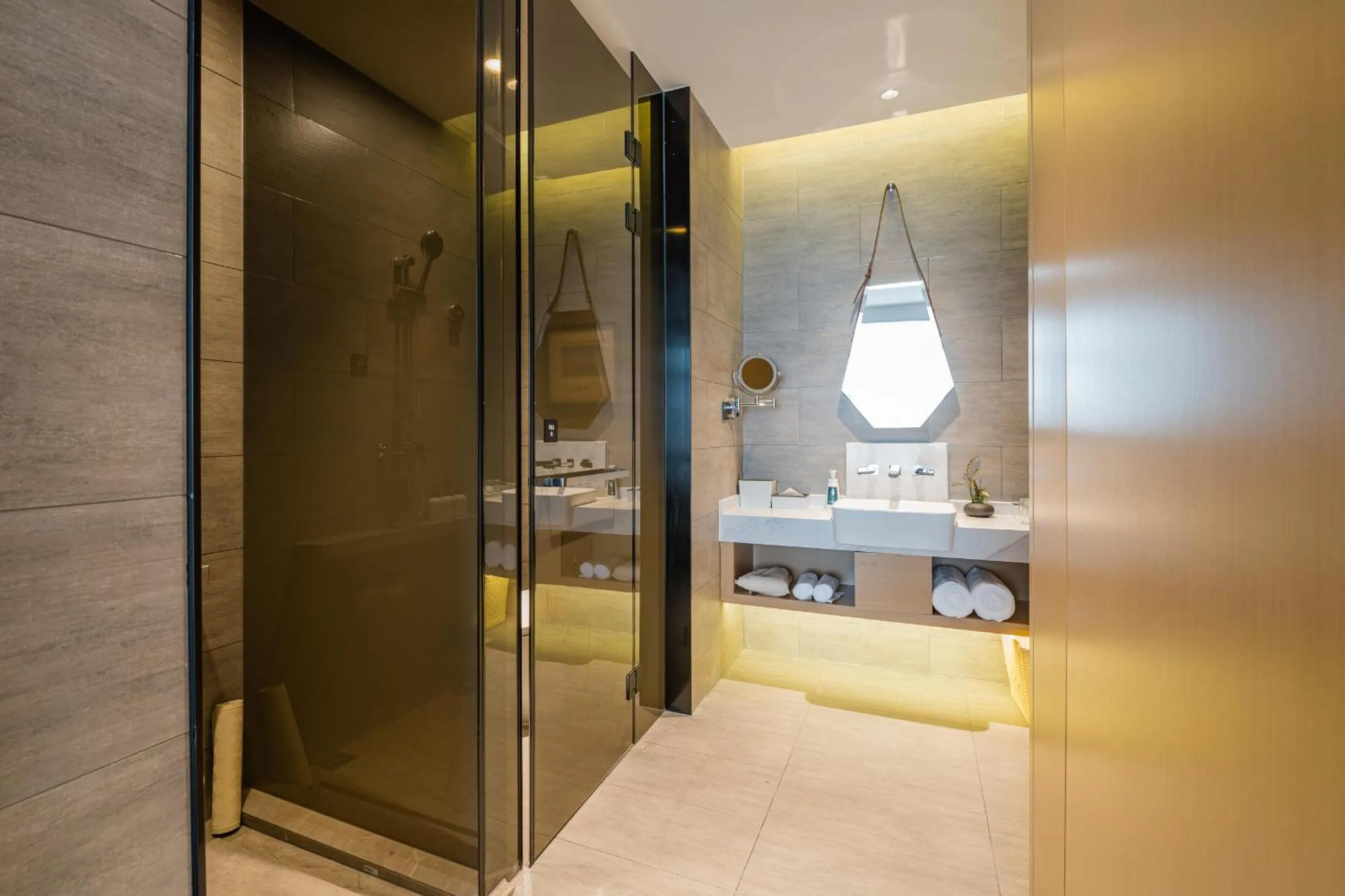 Atour Hotel Wuxi Coast City