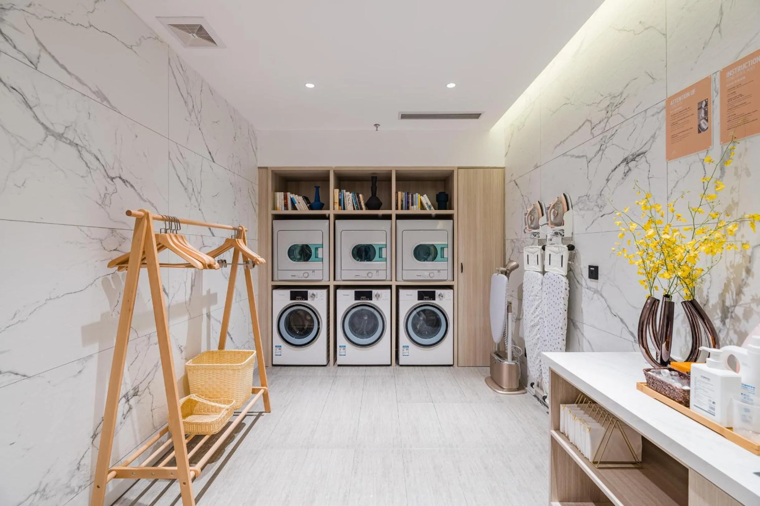 Atour Hotel Wuxi Coast City