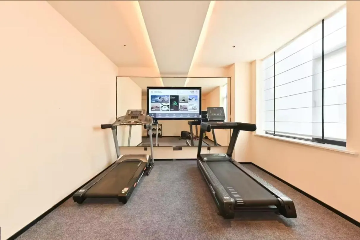 Fitness centre/facilities in Atour Hotel Dalian Zhongshan Square