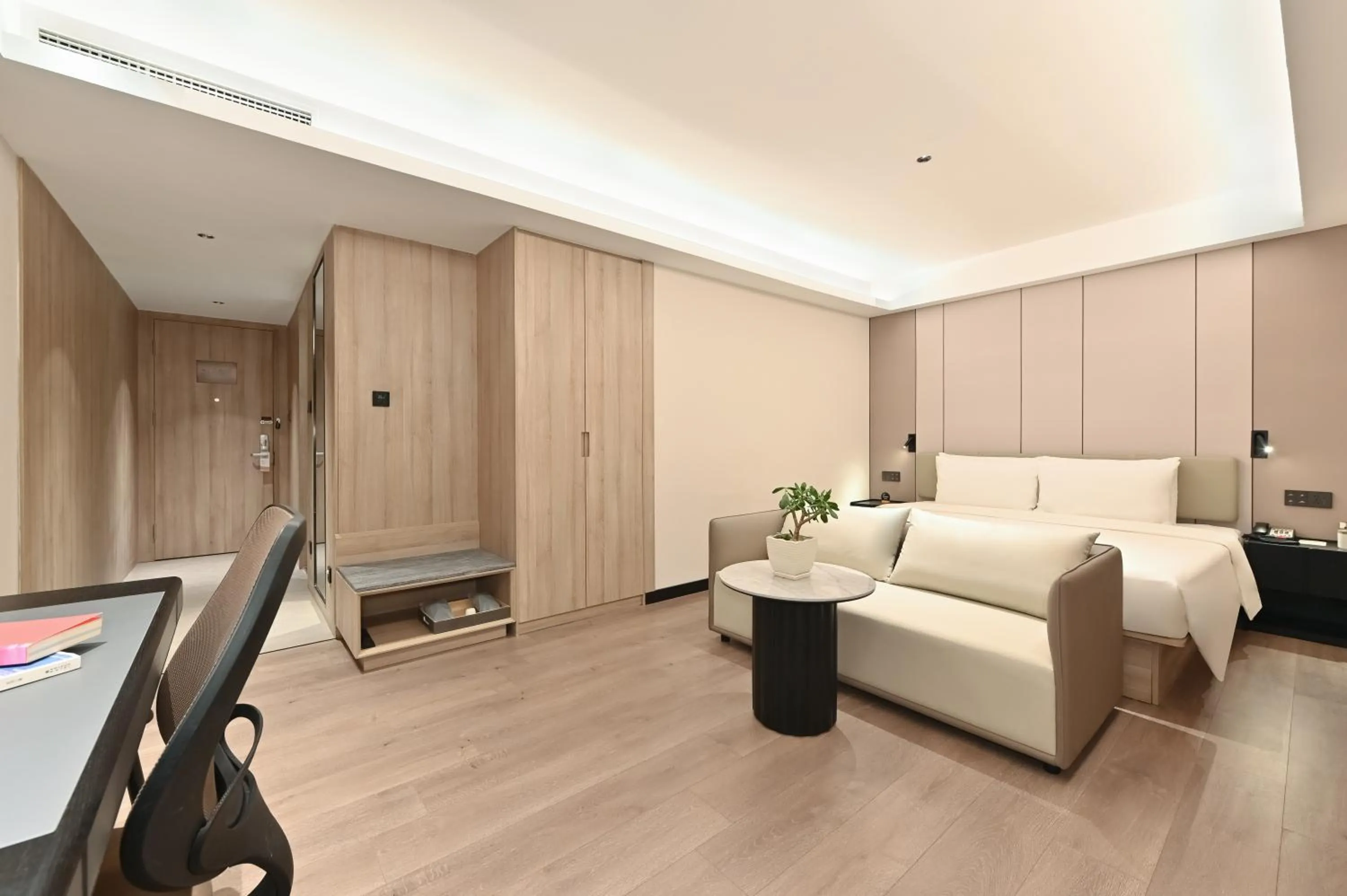 Atour Hotel Dalian Zhongshan Square