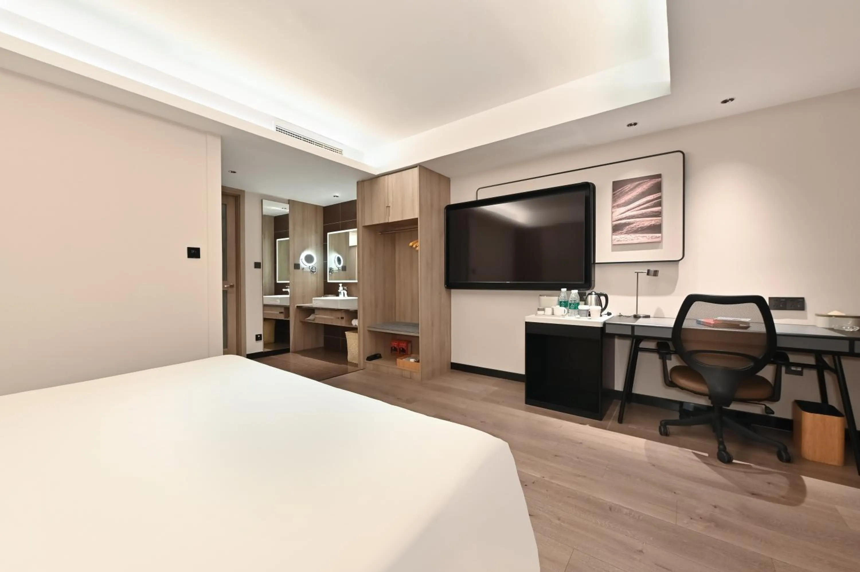 Bed in Atour Hotel Dalian Zhongshan Square